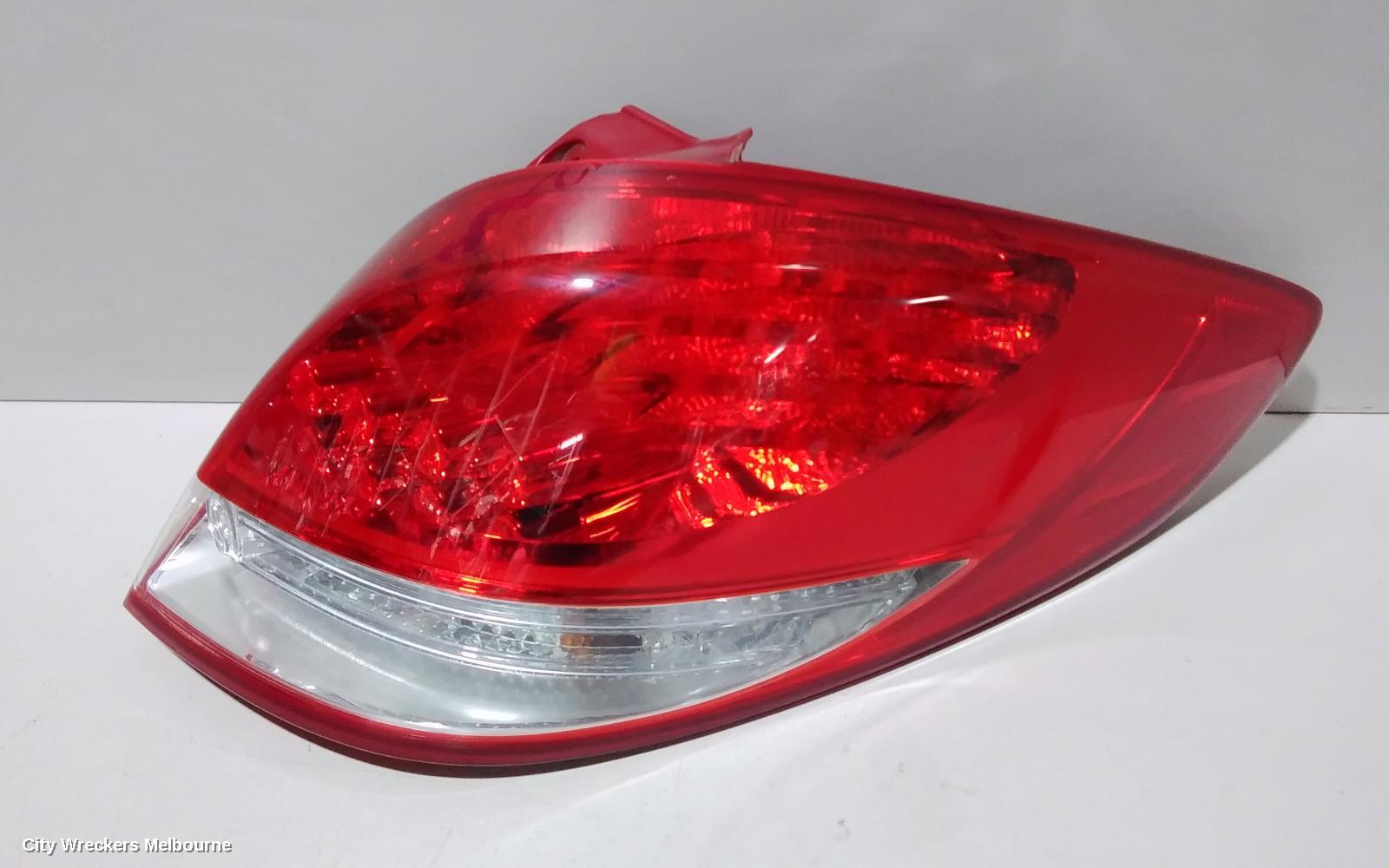 HYUNDAI VELOSTER RIGHT TAILLIGHT, IN BODY, FS, LED TYPE, 12/2011 - 02/2018