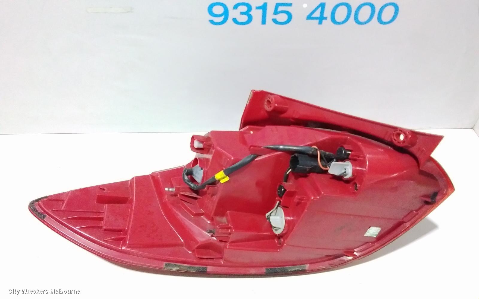 HYUNDAI VELOSTER RIGHT TAILLIGHT, IN BODY, FS, LED TYPE, 12/2011 - 02/2018