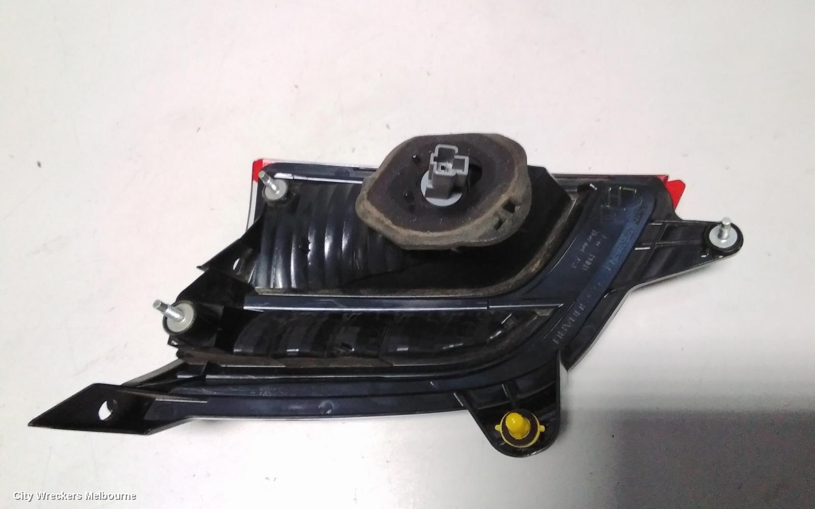 SUBARU OUTBACK REAR GARNISH, TAILGATE LAMP (RH SIDE), 6TH GEN, 08/2014 - 12/2020