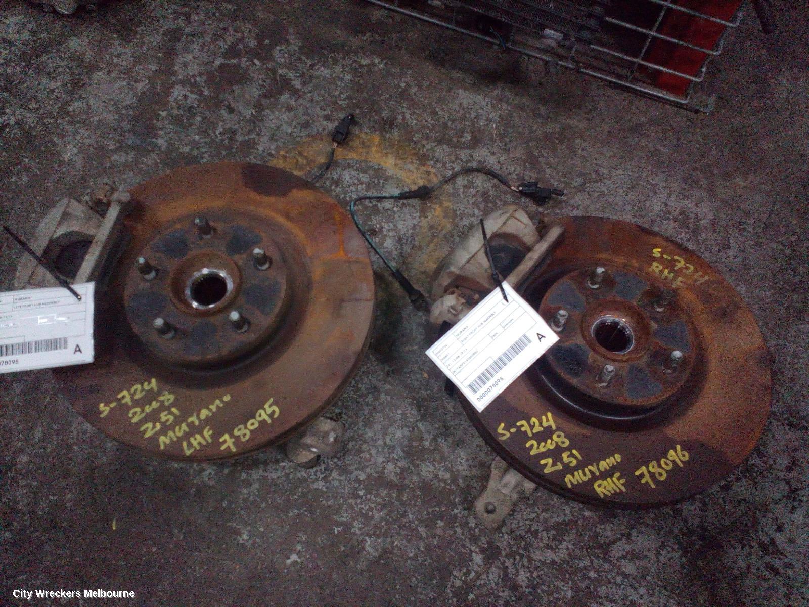 NISSAN MURANO LEFT FRONT HUB ASSEMBLY, Z51, 12/2008 - 12/2014