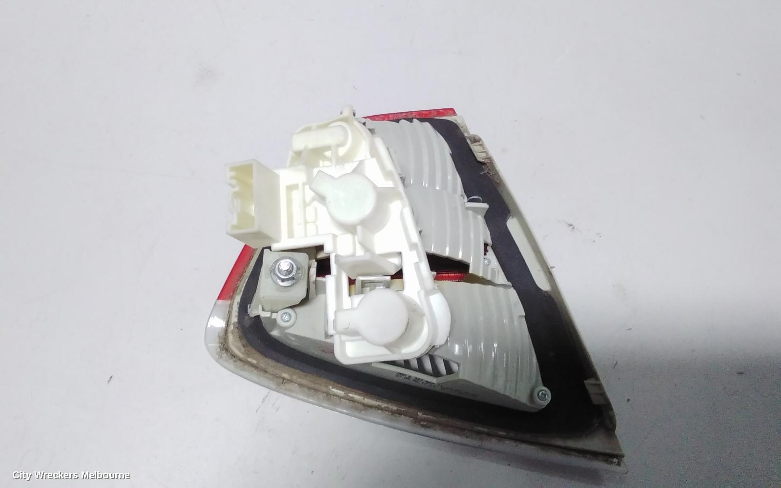 BMW 3 SERIES REAR GARNISH, BOOTLID LAMP (RH SIDE), SEDAN, E90, 03/2005 - 09/2008