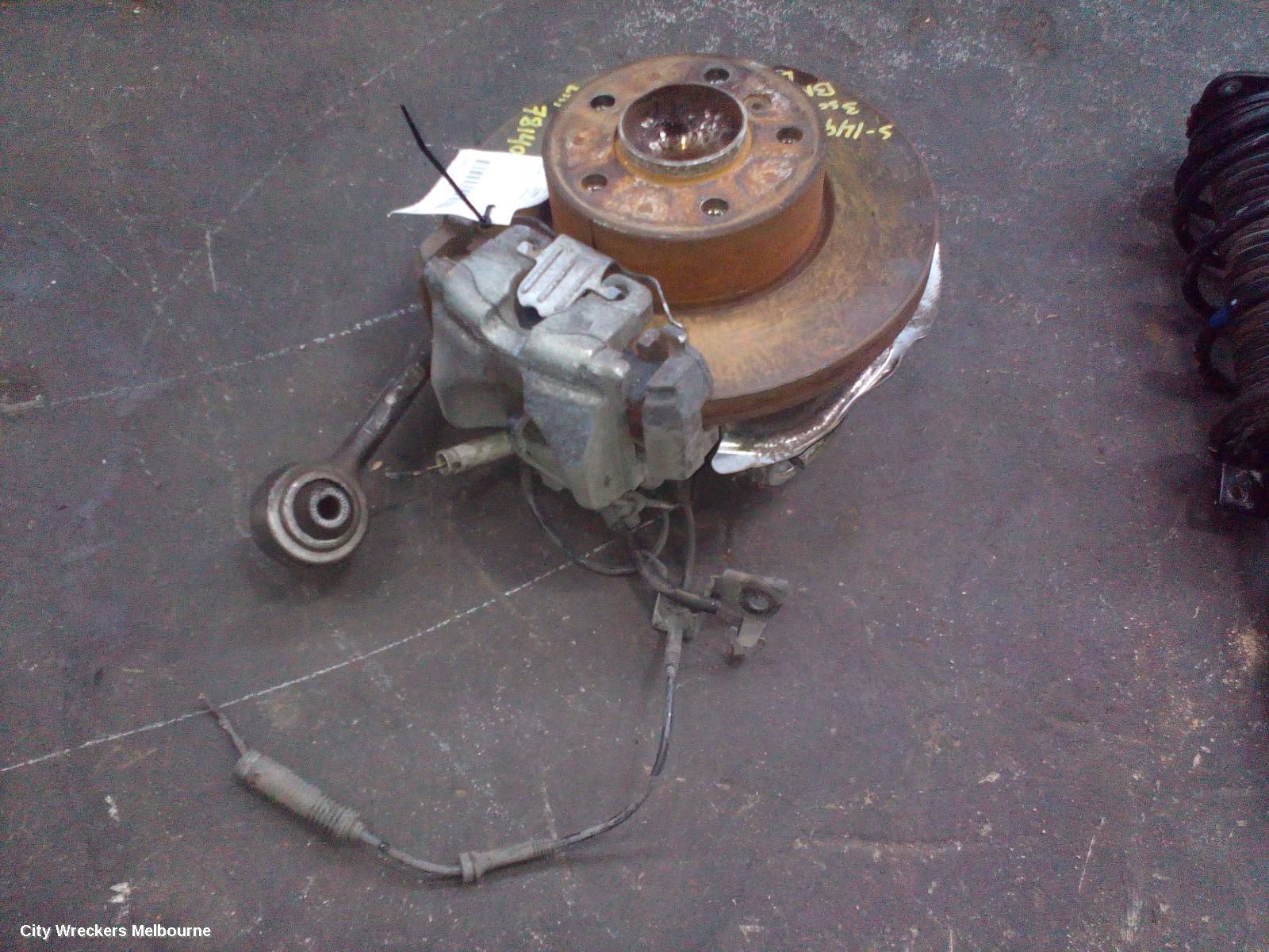 BMW 3 SERIES LEFT FRONT HUB ASSEMBLY, E90, SEDAN, 03/2005 - 01/2012