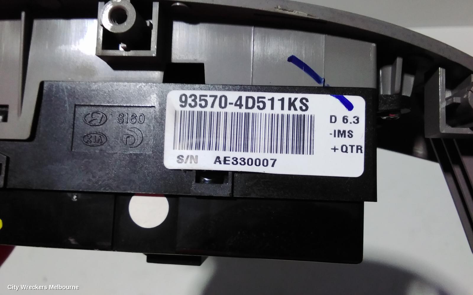 KIA CARNIVAL/GRAND CARNIVAL PWR DR WIND SWITCH, RH FRONT (MASTER SWITCH), W/ POWER SLIDE REAR DOORS TYPE, VQ, 01/2006 - 12/2014