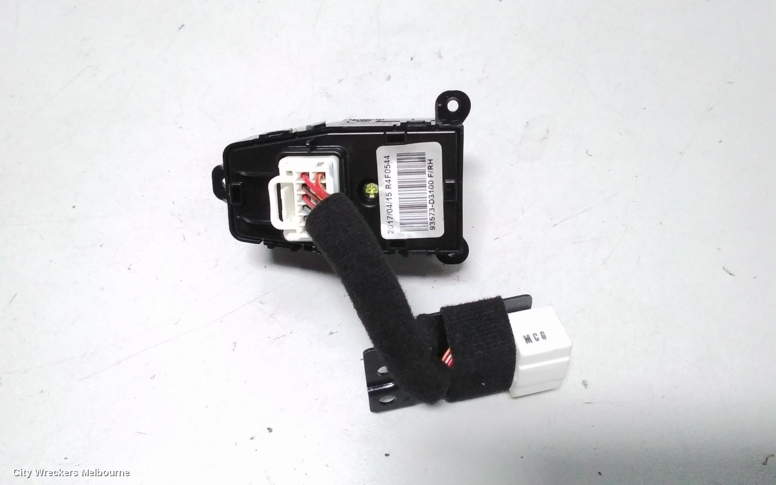 HYUNDAI TUCSON, TL, 06/2015 - 01/2021, MIRROR SWITCH: 78221