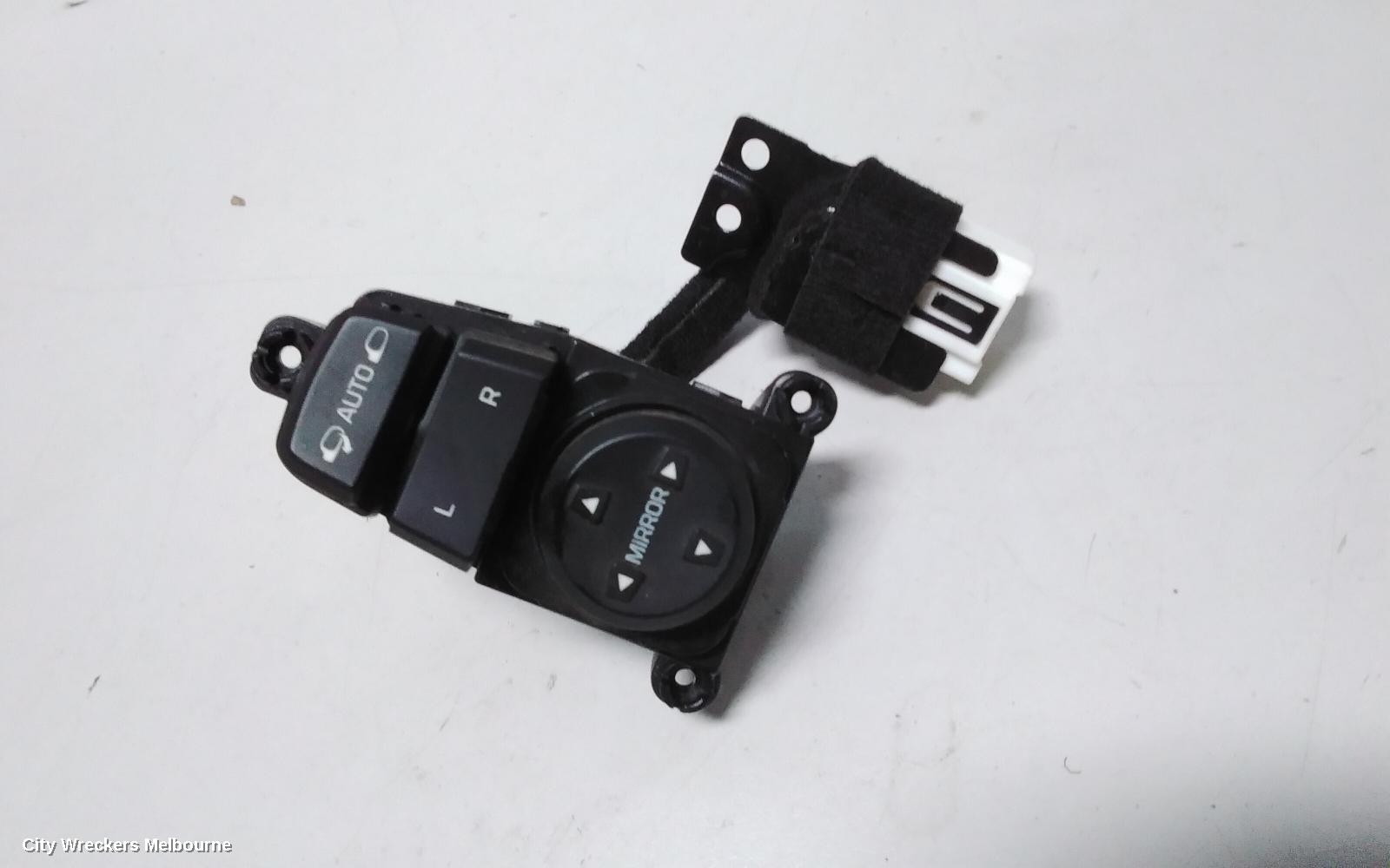 HYUNDAI TUCSON, TL, 06/2015 - 01/2021, MIRROR SWITCH: 78221