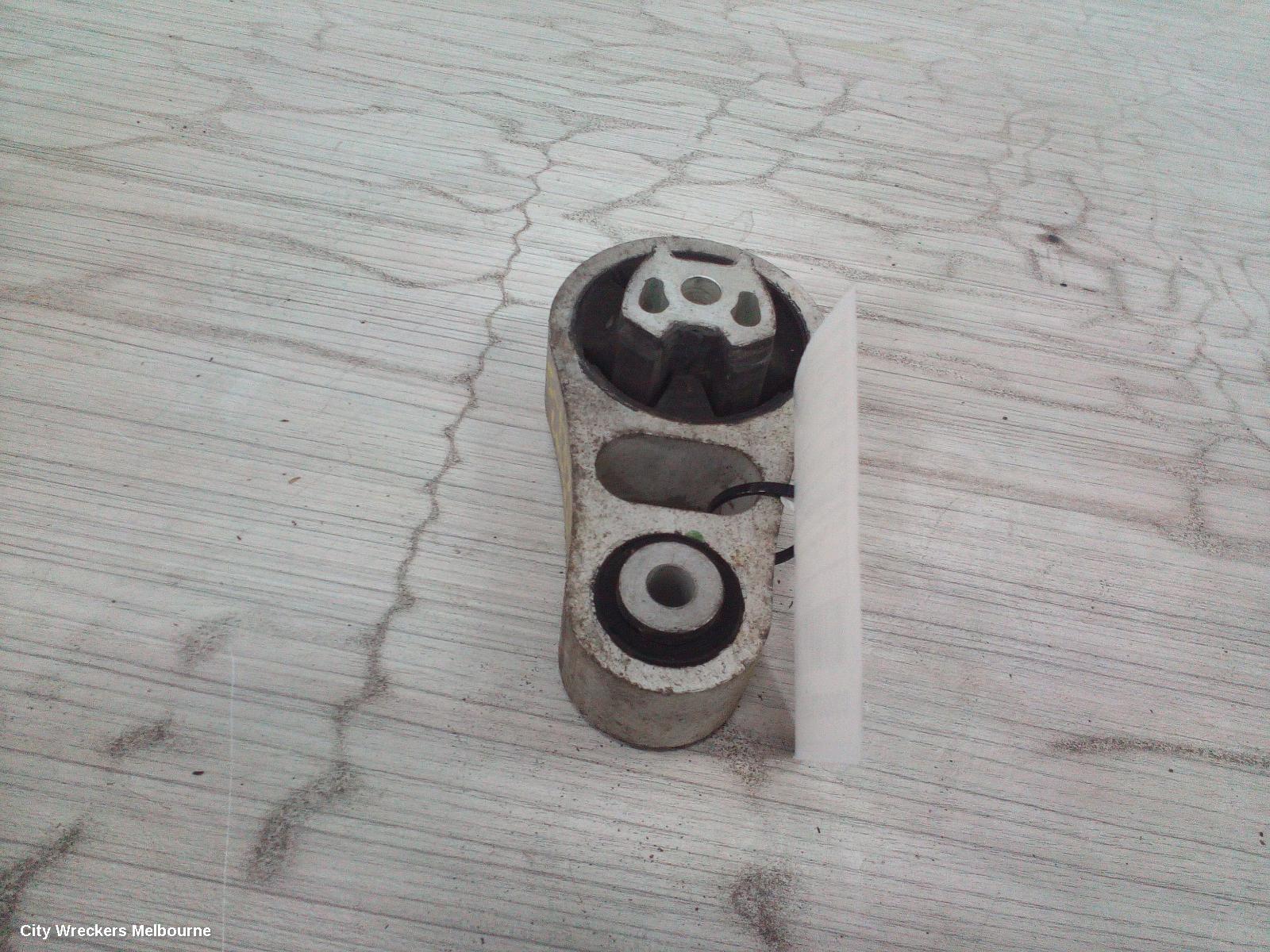FORD ECOSPORT MOUNT, BK-BL, 11/2013 - 01/2020