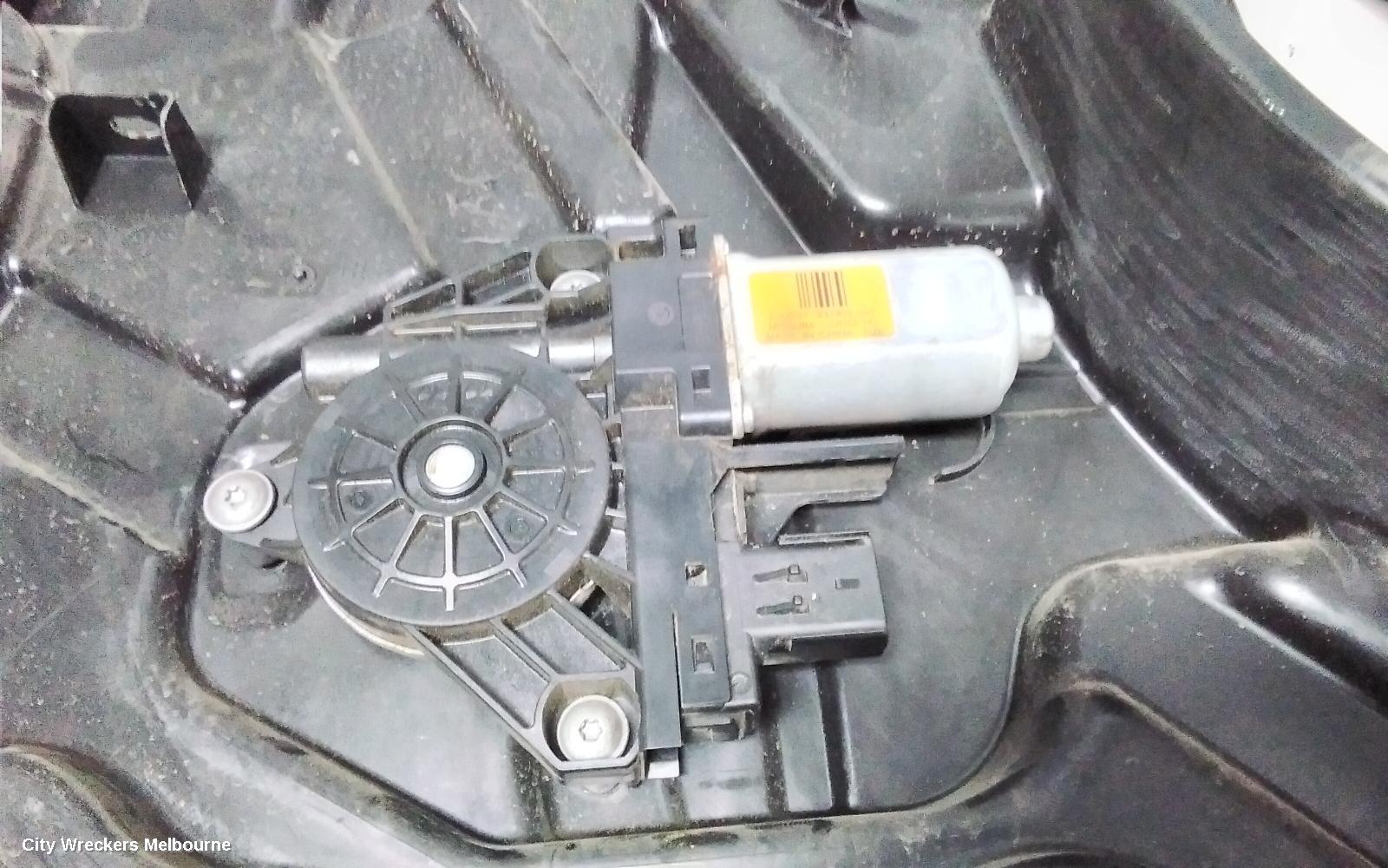 JEEP GRANDCHEROKEE LEFT FRONT WINDOW REG/MOTOR, WK, 10/2010 - 02/2022