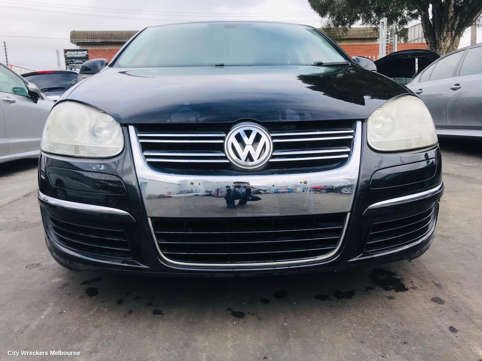 VOLKSWAGEN JETTA LEFT FRONT DOOR, 1KM, 02/2006 - 07/2011