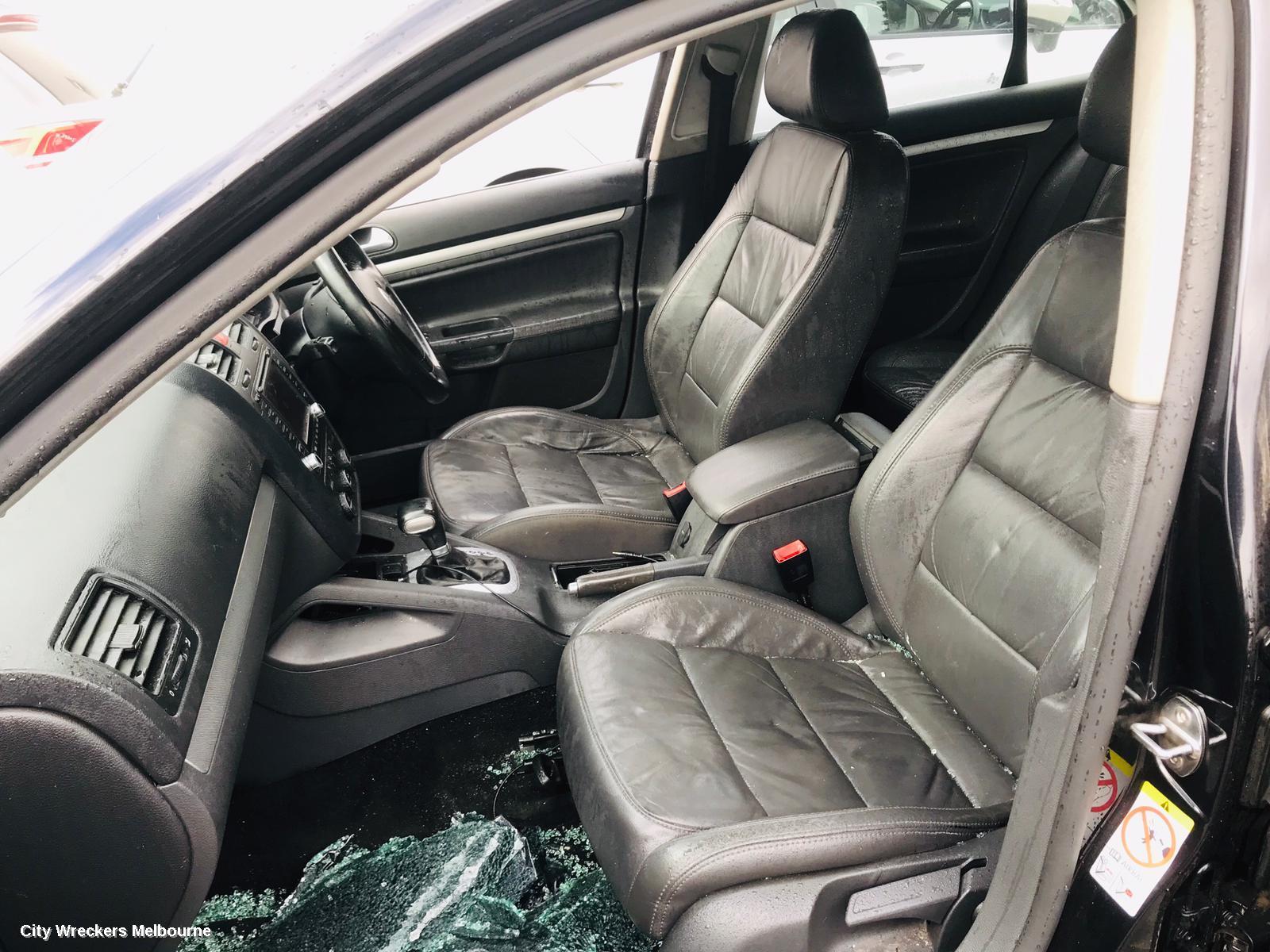 VOLKSWAGEN JETTA LEFT FRONT DOOR, 1KM, 02/2006 - 07/2011