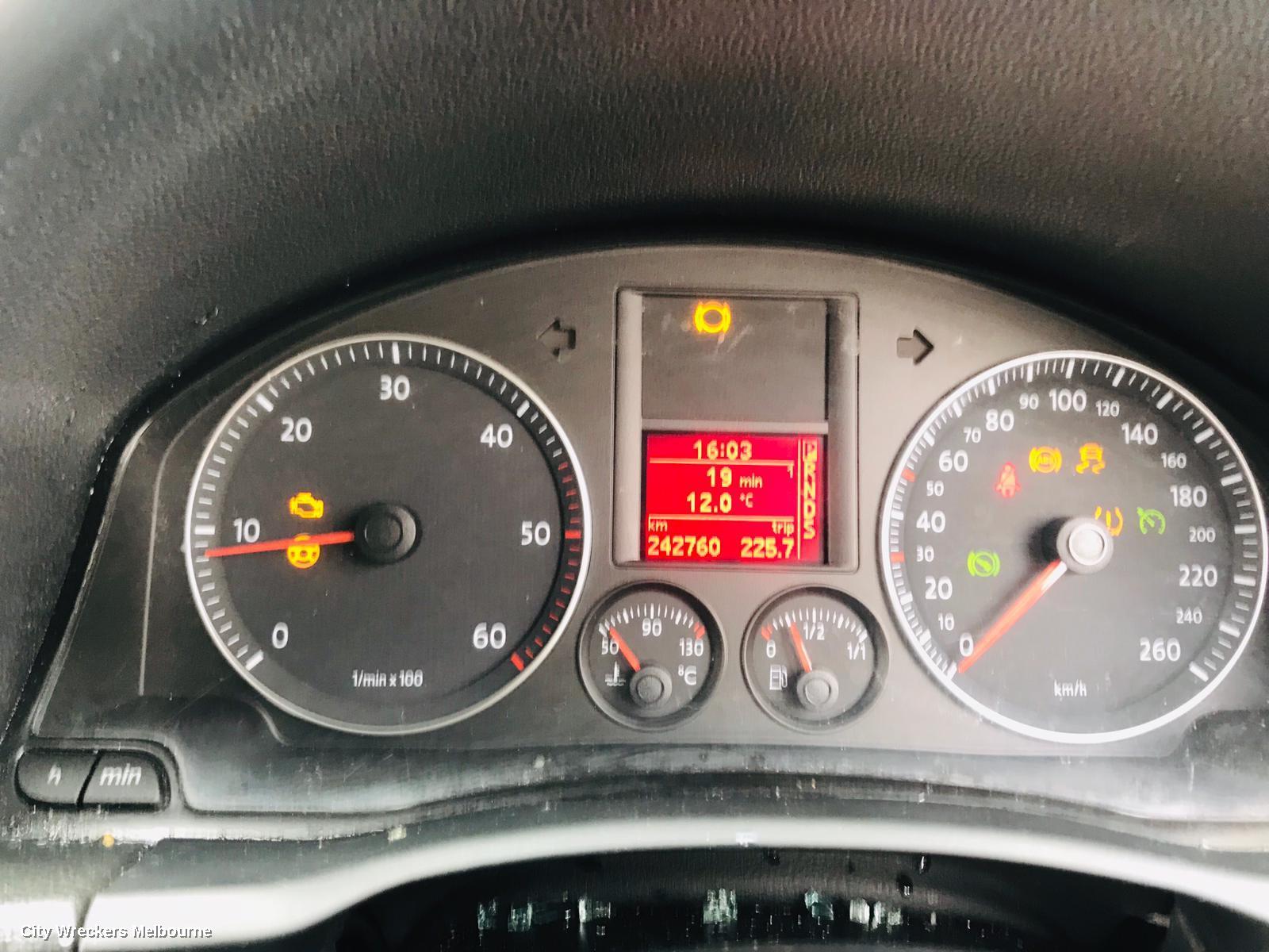 VOLKSWAGEN JETTA LEFT FRONT DOOR, 1KM, 02/2006 - 07/2011
