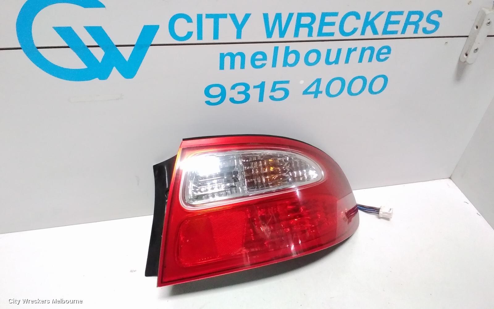 HOLDEN COMMODORE RIGHT TAILLIGHT, VX, SEDAN, BERLINA/CALAIS, 10/2000 - 09/2002