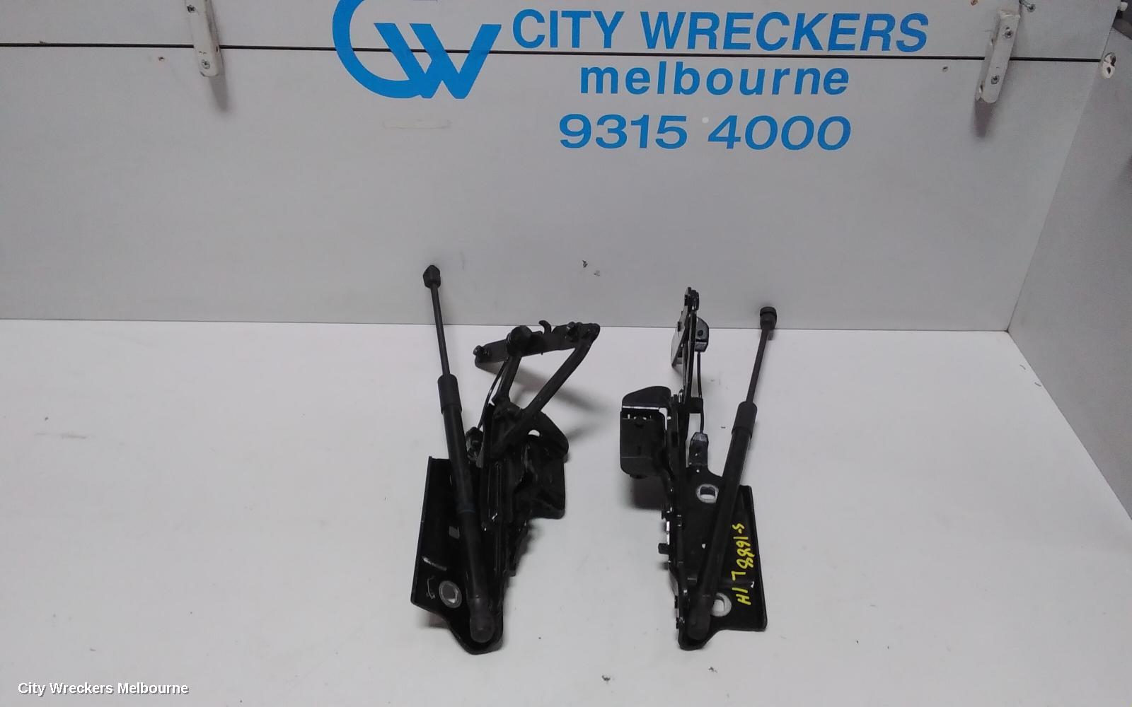 HOLDEN COMMODORE BONNET HINGE/STRUT, ZB, 10/2017 - 12/2020
