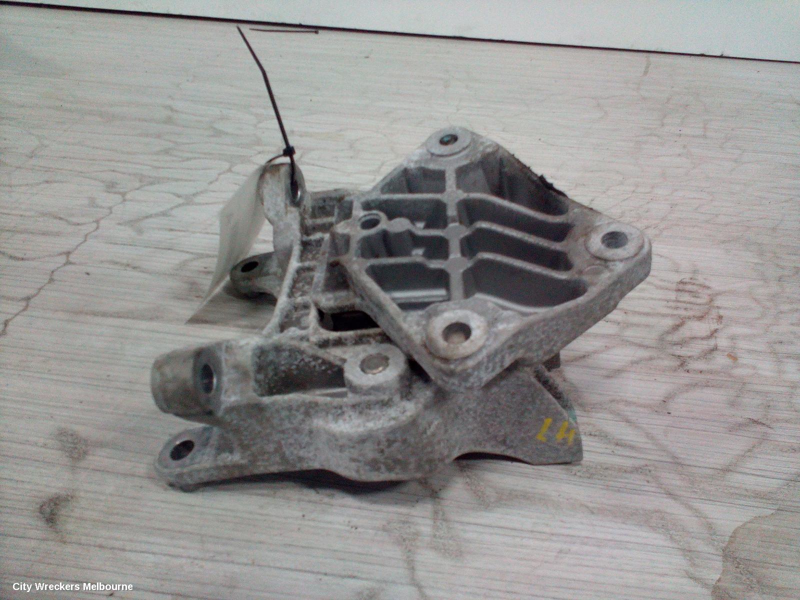 NISSAN MICRA MOUNT, K13, 11/2010 - 12/2016