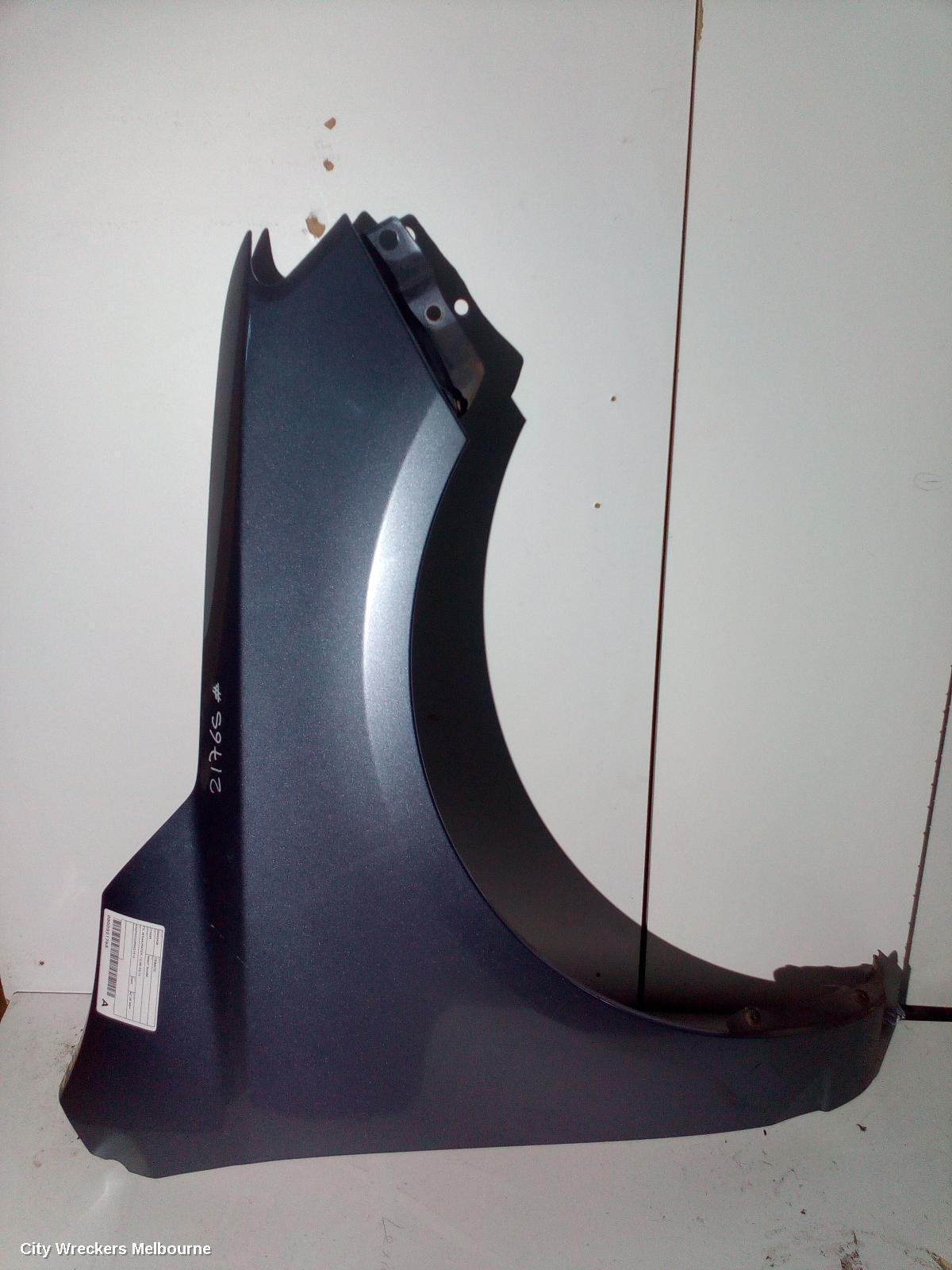 KIA CERATO RIGHT GUARD, TD, SEDAN/HATCH, 10/2008 - 03/2013