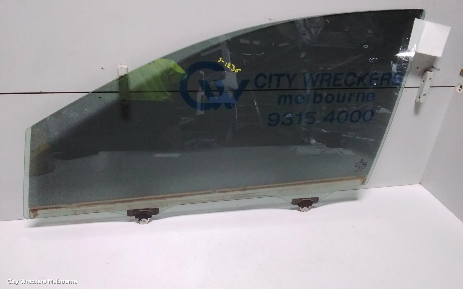 HONDA CRV LEFT FRONT DOOR WINDOW, RM, 11/2012 - 04/2017