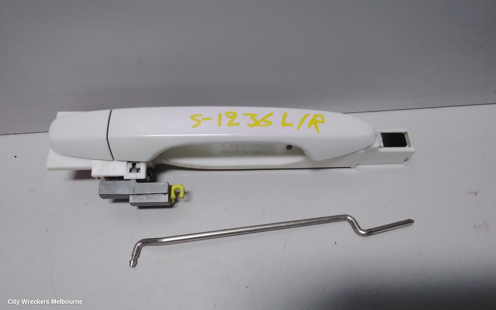 HONDA CRV DOOR HANDLE, OUTER, LH REAR, COLOUR CODED, RM, 11/2012 - 04/2017