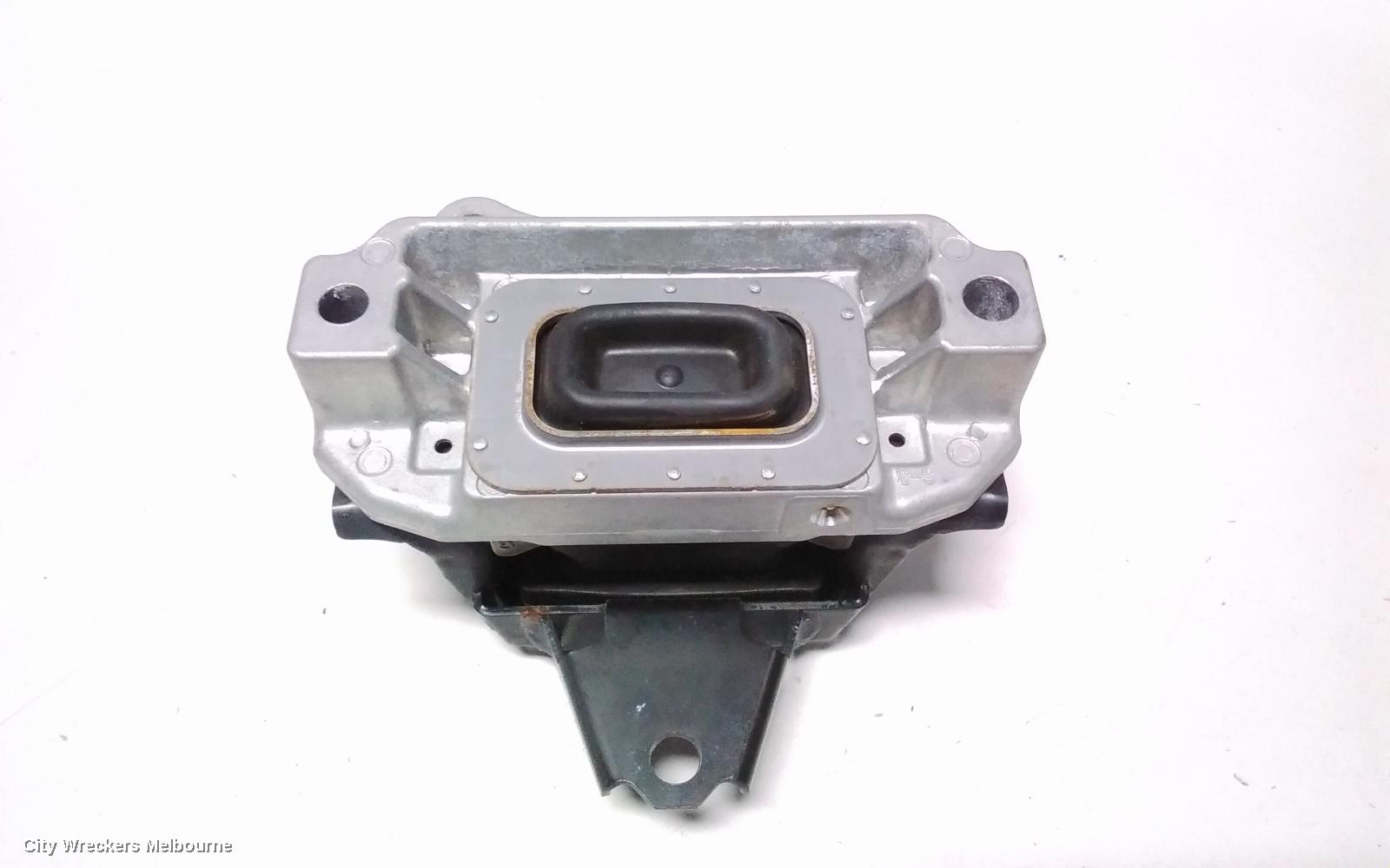 MITSUBISHI OUTLANDER MOUNT, ZK, 04/2015 - 07/2021