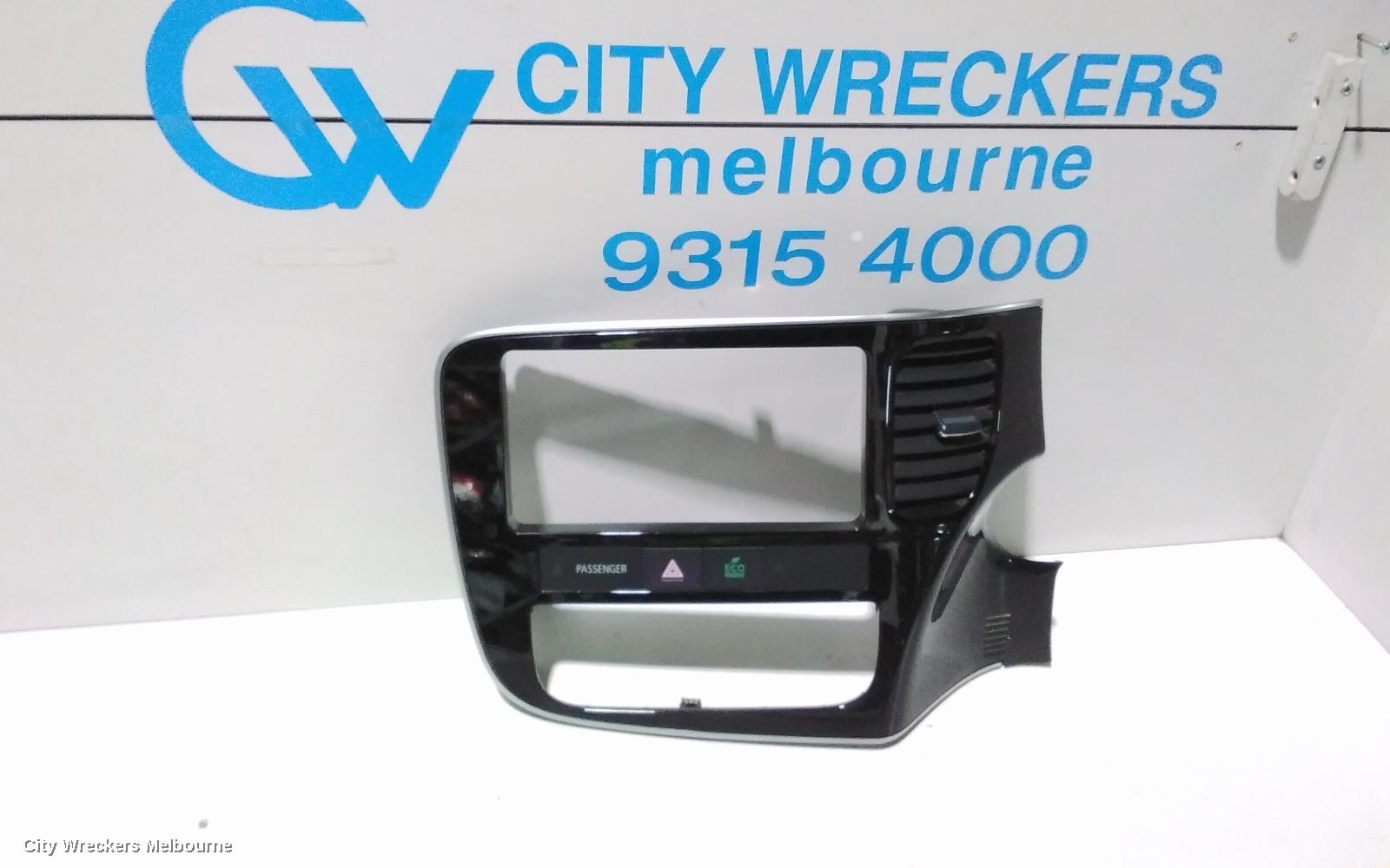 MITSUBISHI OUTLANDER, ZK, 04/2015 - 07/2021, FACIA: 78405