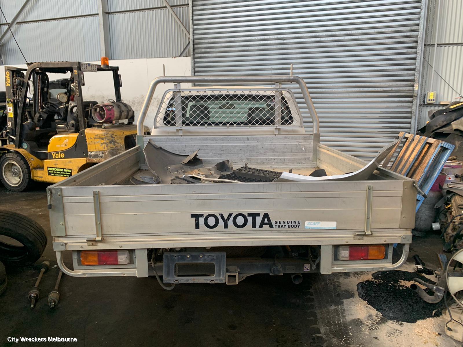 TOYOTA HILUX LEFT REAR STRUT, ***USE SHOCK ABSORBER PART TYPE***