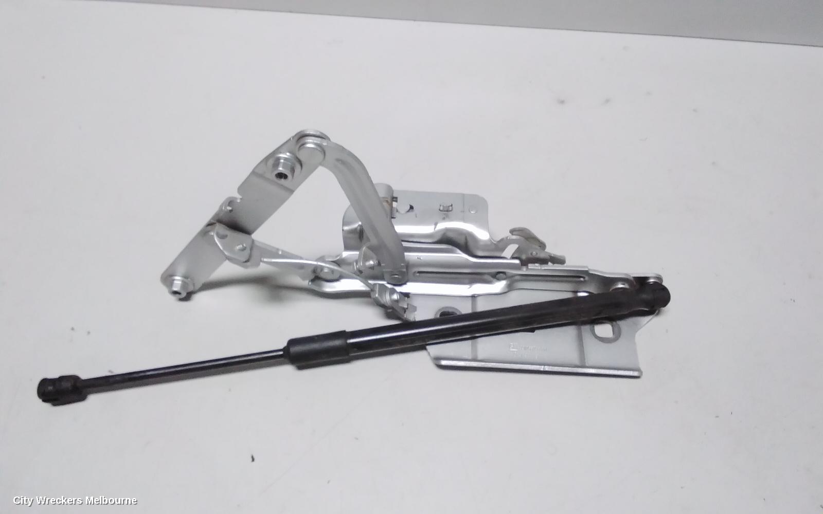 HOLDEN COMMODORE BONNET HINGE/STRUT, ZB, 10/2017 - 12/2020