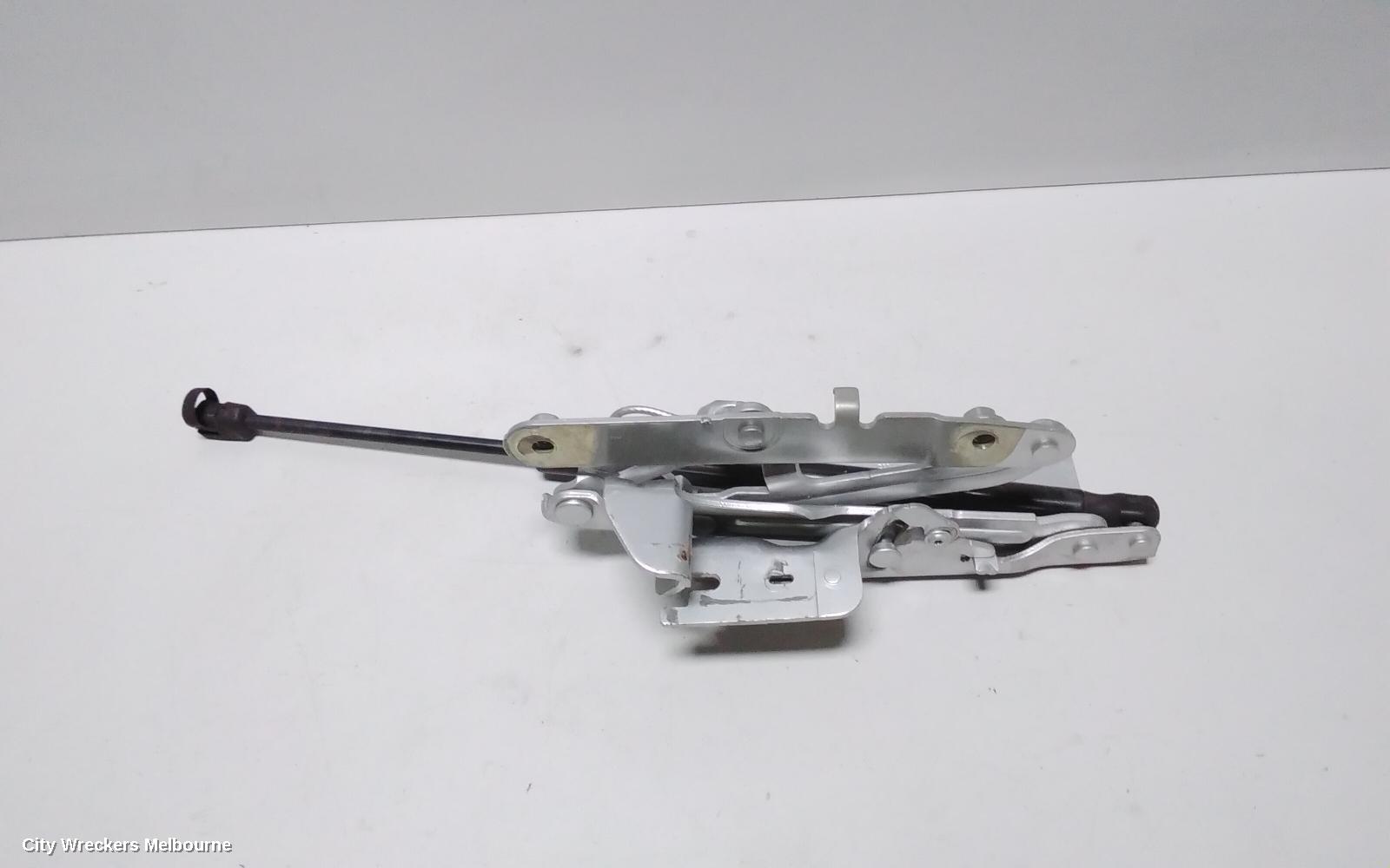 HOLDEN COMMODORE BONNET HINGE/STRUT, ZB, 10/2017 - 12/2020
