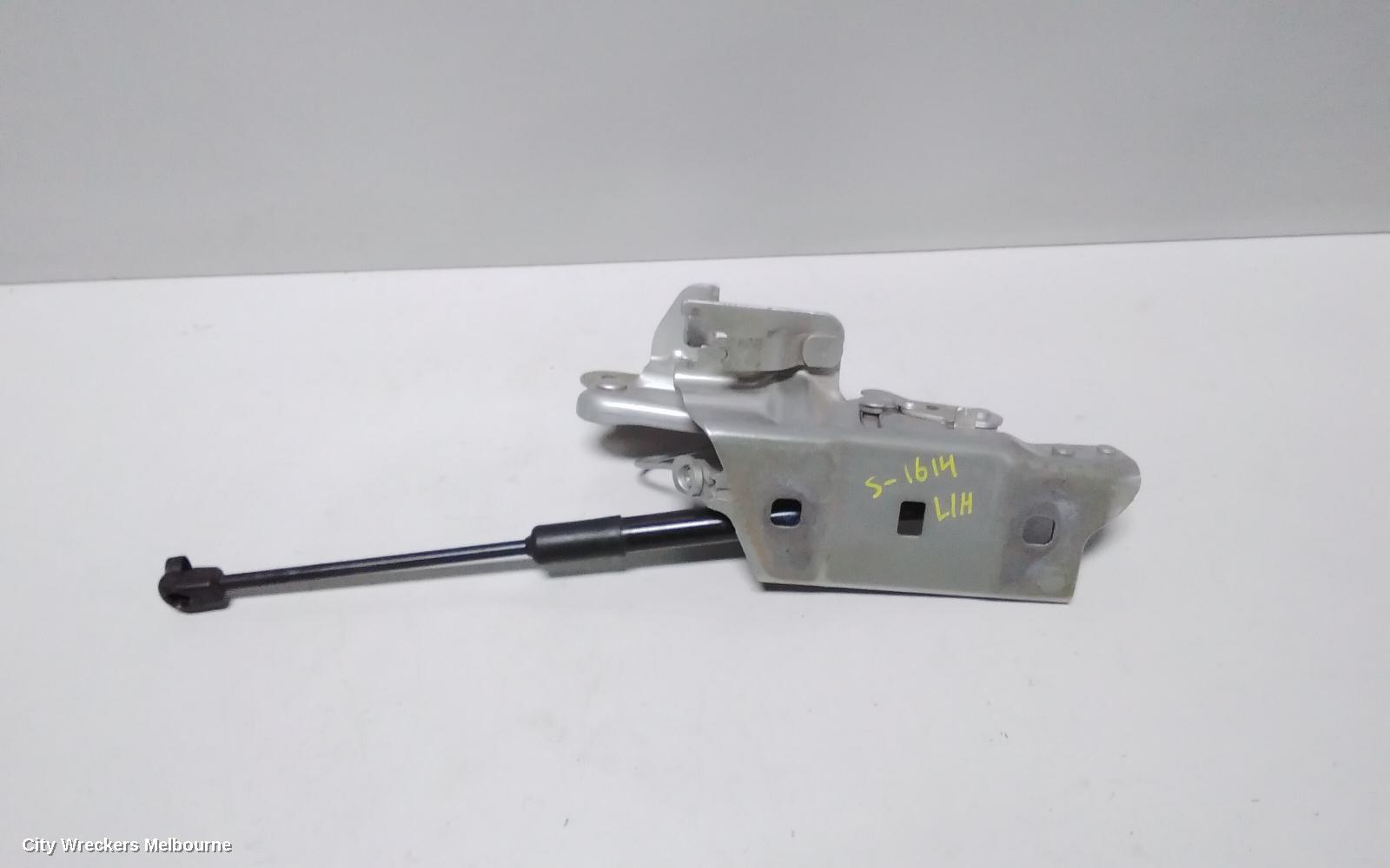 HOLDEN COMMODORE BONNET HINGE/STRUT, ZB, 10/2017 - 12/2020