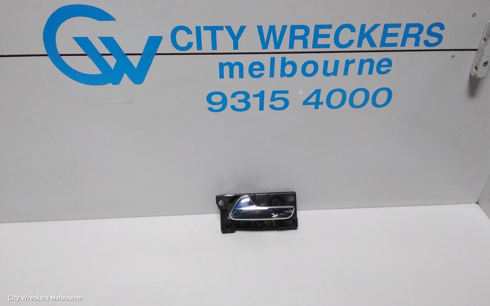 JEEP GRANDCHEROKEE DOOR HANDLE, INNER, LH FRONT, WK, 01/2011 ONWARDS