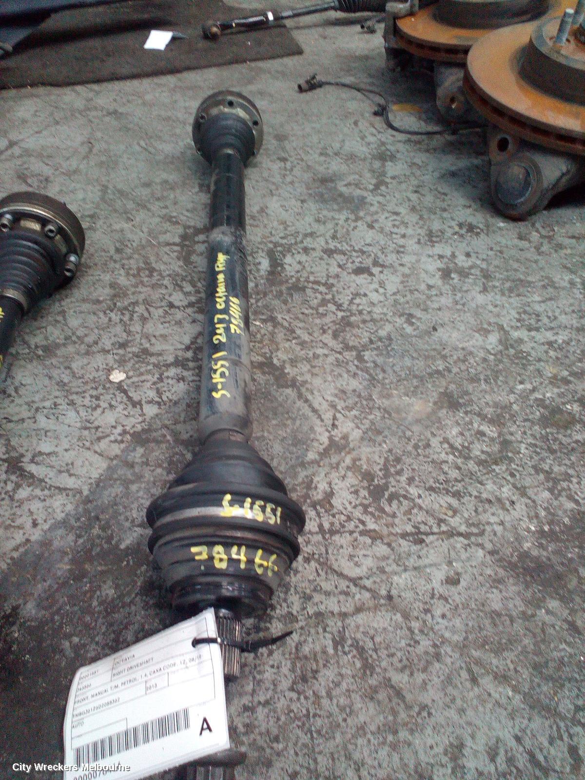 SKODA OCTAVIA RIGHT DRIVESHAFT, FRONT, MANUAL T/M, PETROL, 1.4, CAXA CODE, 1Z, 08/2010 - 10/2013