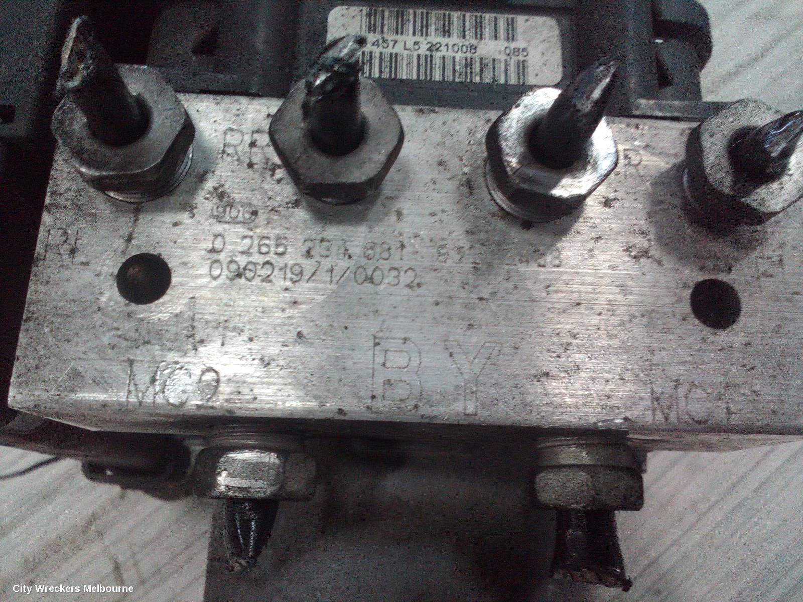 HOLDEN COMMODORE ABS PUMP/MODULATOR, VE, W/ TRACTION CONTROL TYPE, 08/2006 - 08/2010