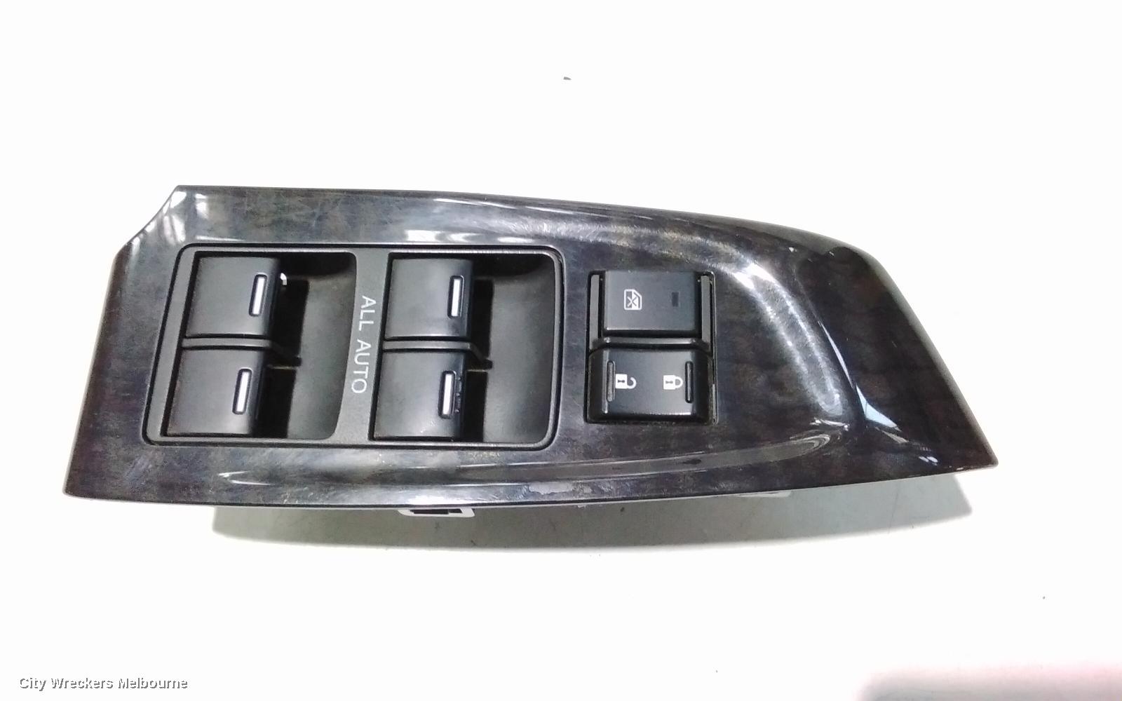 HONDA ACCORD PWR DR WIND SWITCH, RH FRONT (MASTER SWITCH), 8TH GEN, EURO (VIN JHMCU), LUXURY, 07/2011 ONWARDS