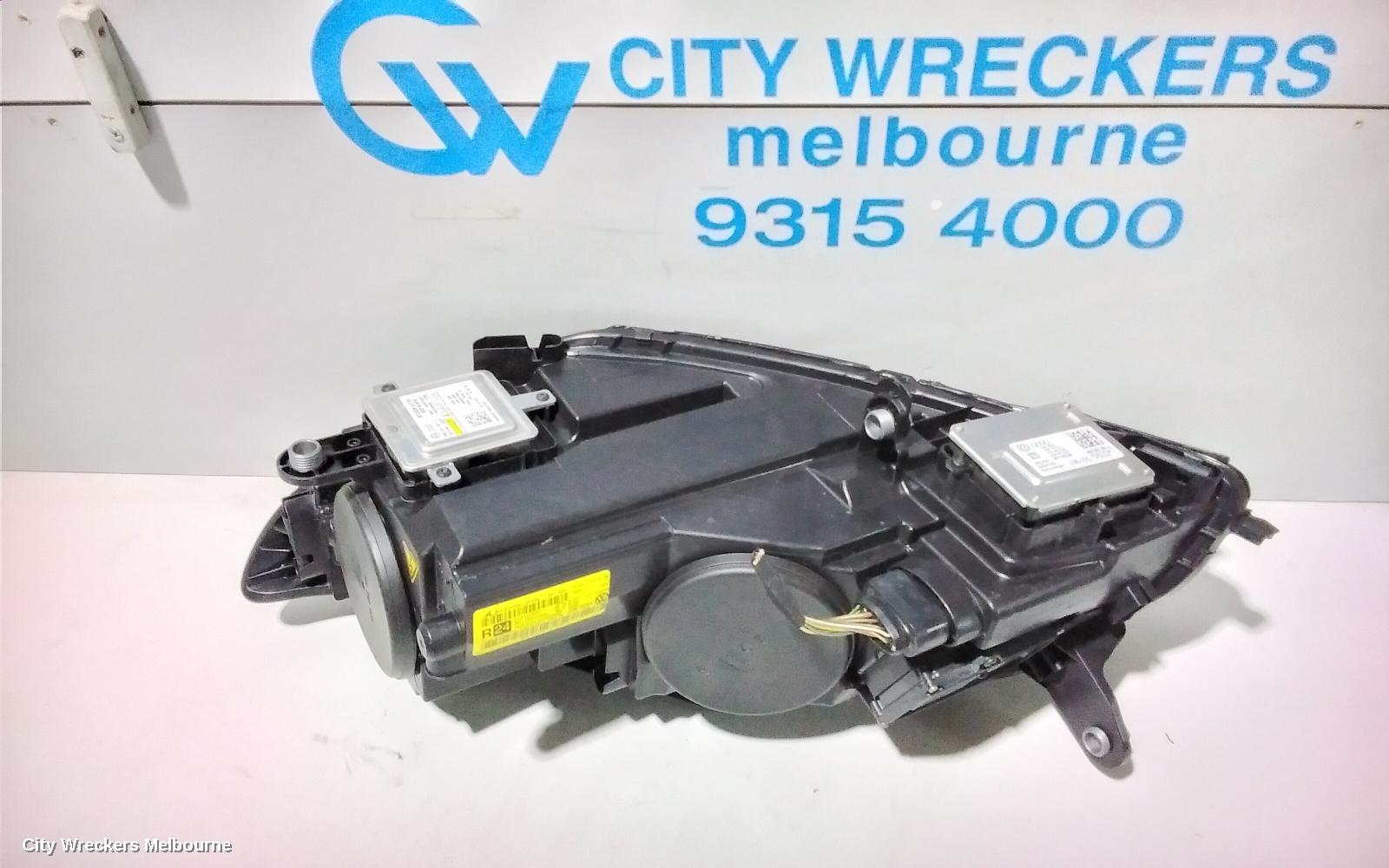 VOLKSWAGEN PASSAT RIGHT HEADLAMP, 3CC, SEDAN, XENON TYPE. 03/2012 - 12/2016