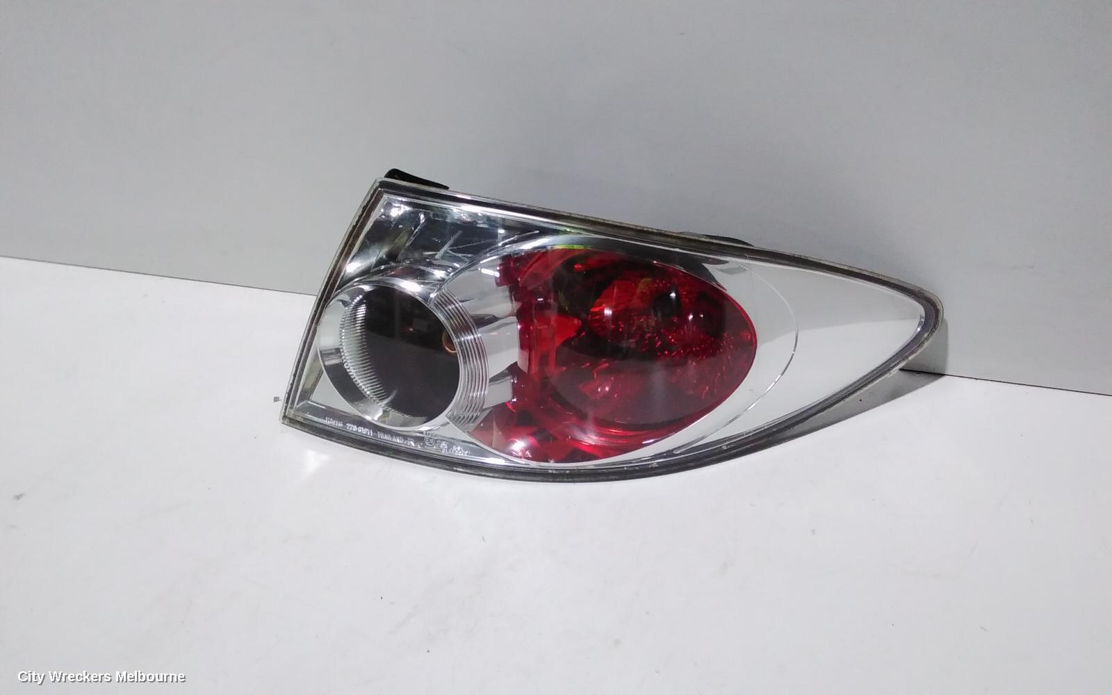 MAZDA 6 RIGHT TAILLIGHT, GG/GY, SEDAN/HATCH, LENS# 220-61971, 09/2002 - 08/2005
