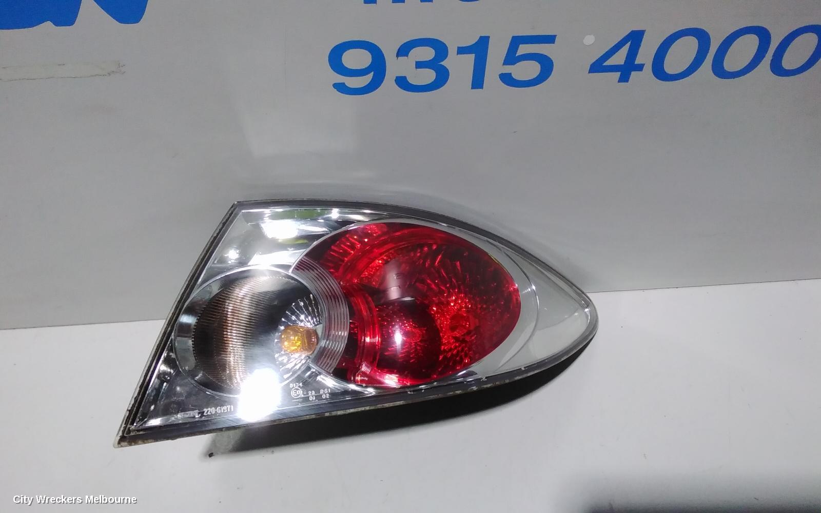 MAZDA 6 RIGHT TAILLIGHT, GG/GY, SEDAN/HATCH, LENS# 220-61971, 09/2002 - 08/2005
