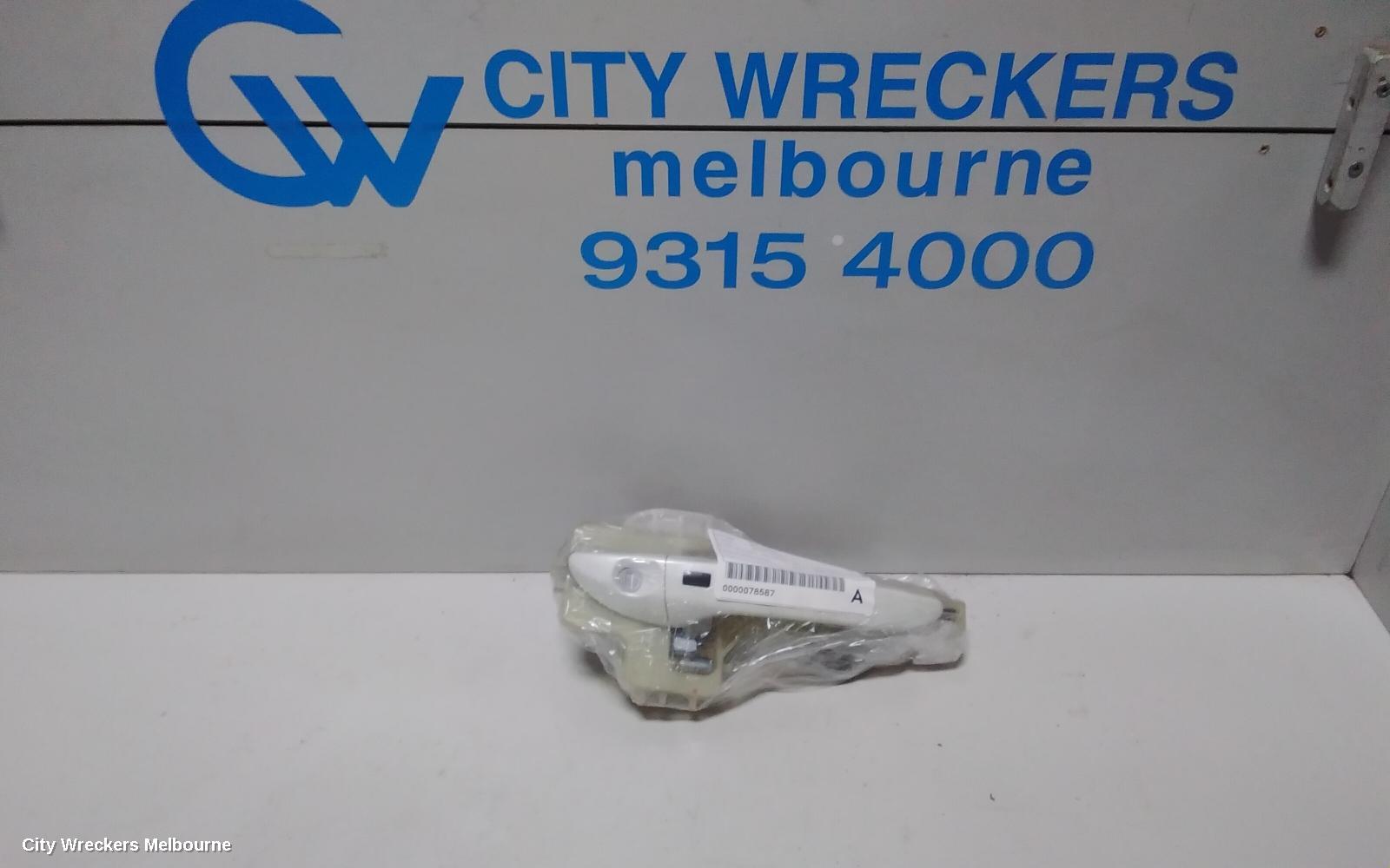 HYUNDAI VELOSTER DOOR HANDLE, OUTER, RH FRONT, NON SENSOR TYPE, FS, 02/2012 - 02/2018
