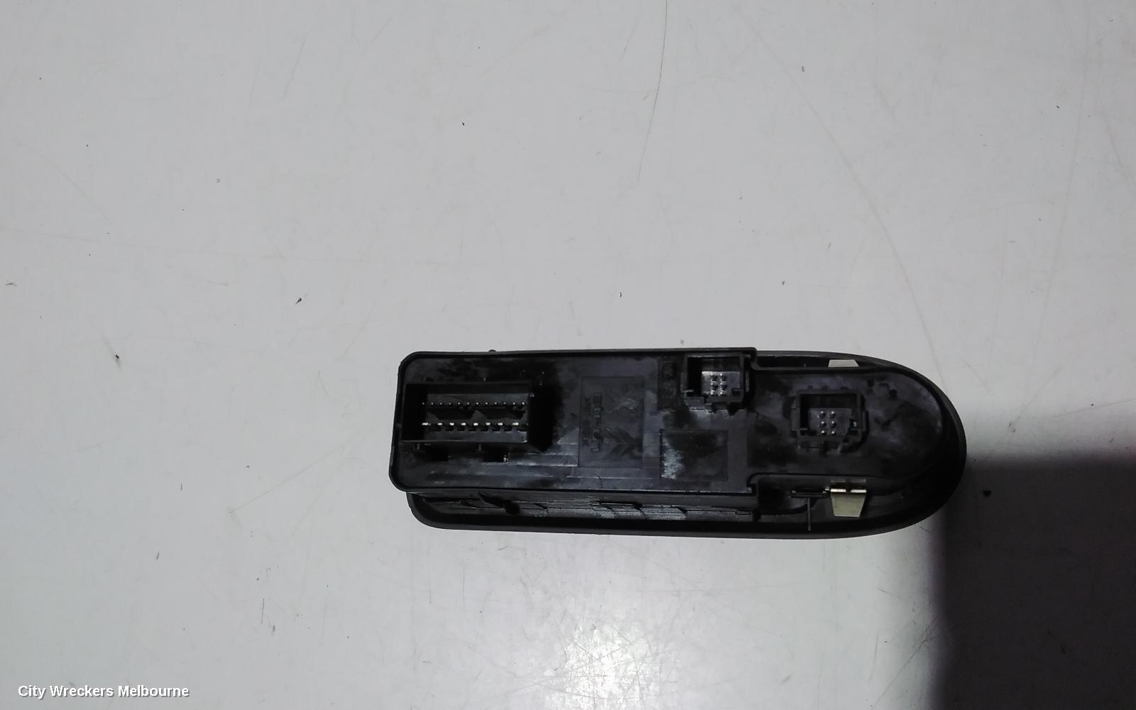 PEUGEOT 508 PWR DR WIND SWITCH, RH FRONT (MASTER SWITCH), 07/2011 - 12/2017