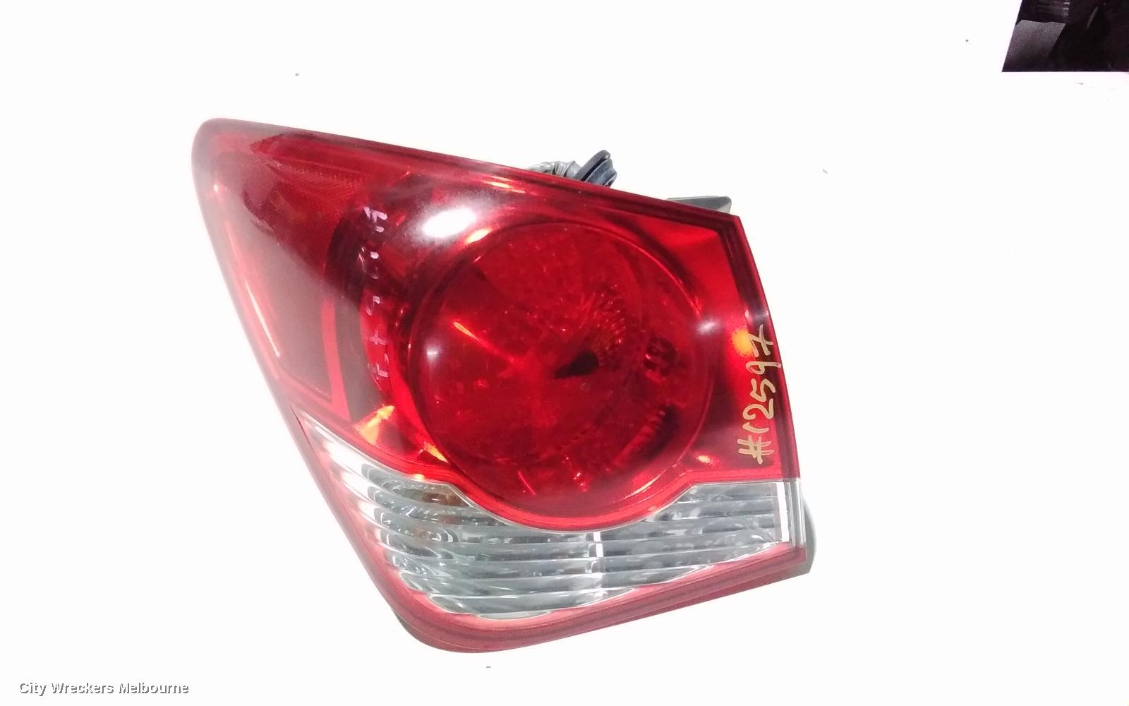 HOLDEN CRUZE LEFT TAILLIGHT, JG/JH, SEDAN, 03/2009 - 01/2017