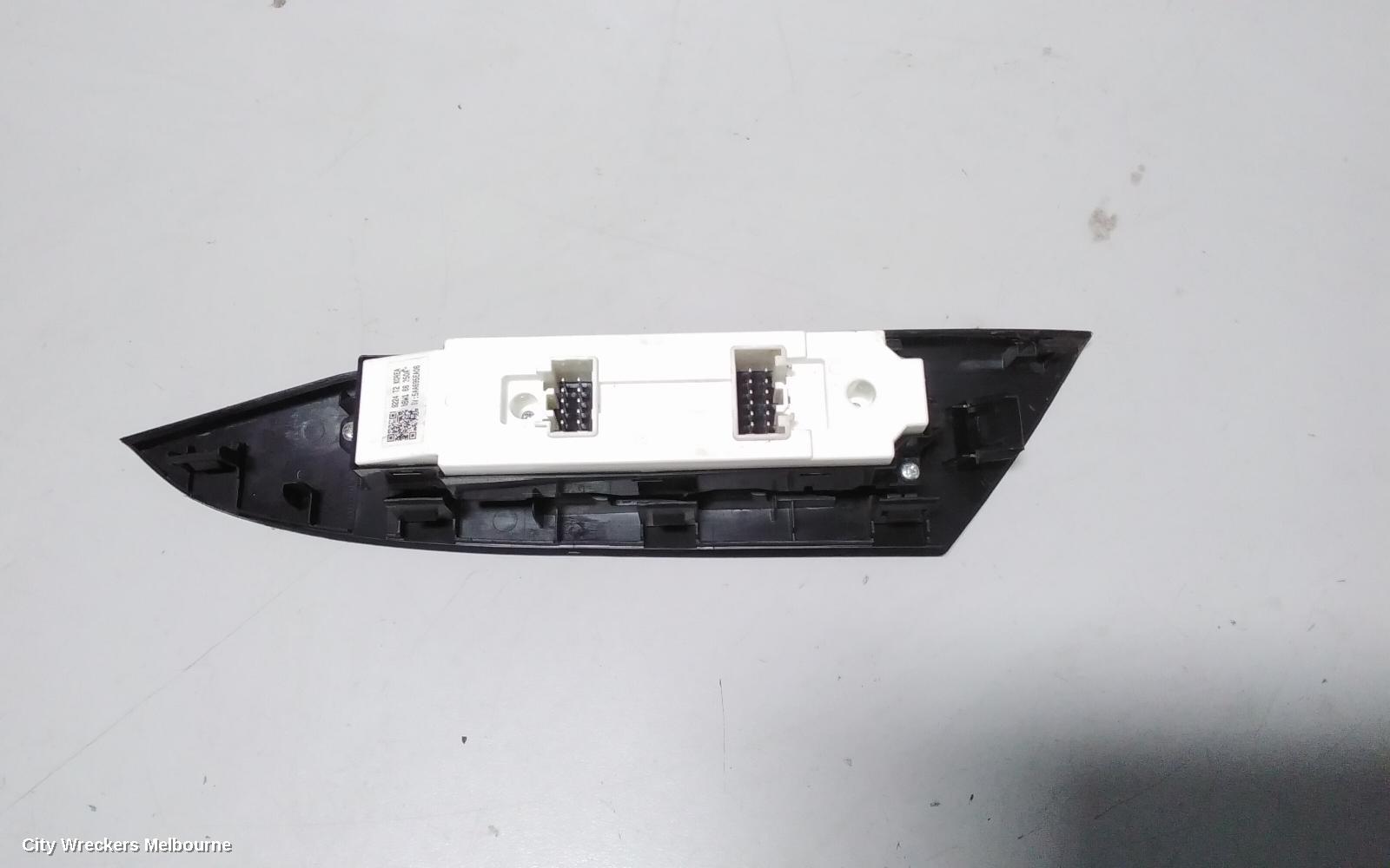 MAZDA 3 PWR DR WIND SWITCH, RH FRONT (MASTER SWITCH), BL, 04/2009 - 10/2013