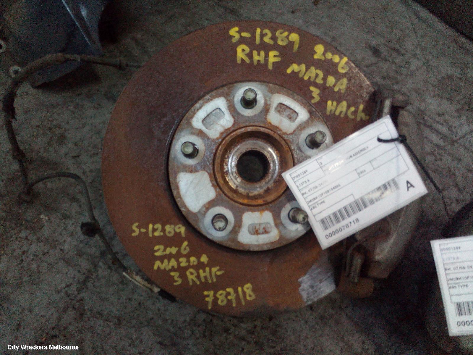 MAZDA 3 RIGHT FRONT HUB ASSEMBLY, BK, 07/2006 - 04/2009