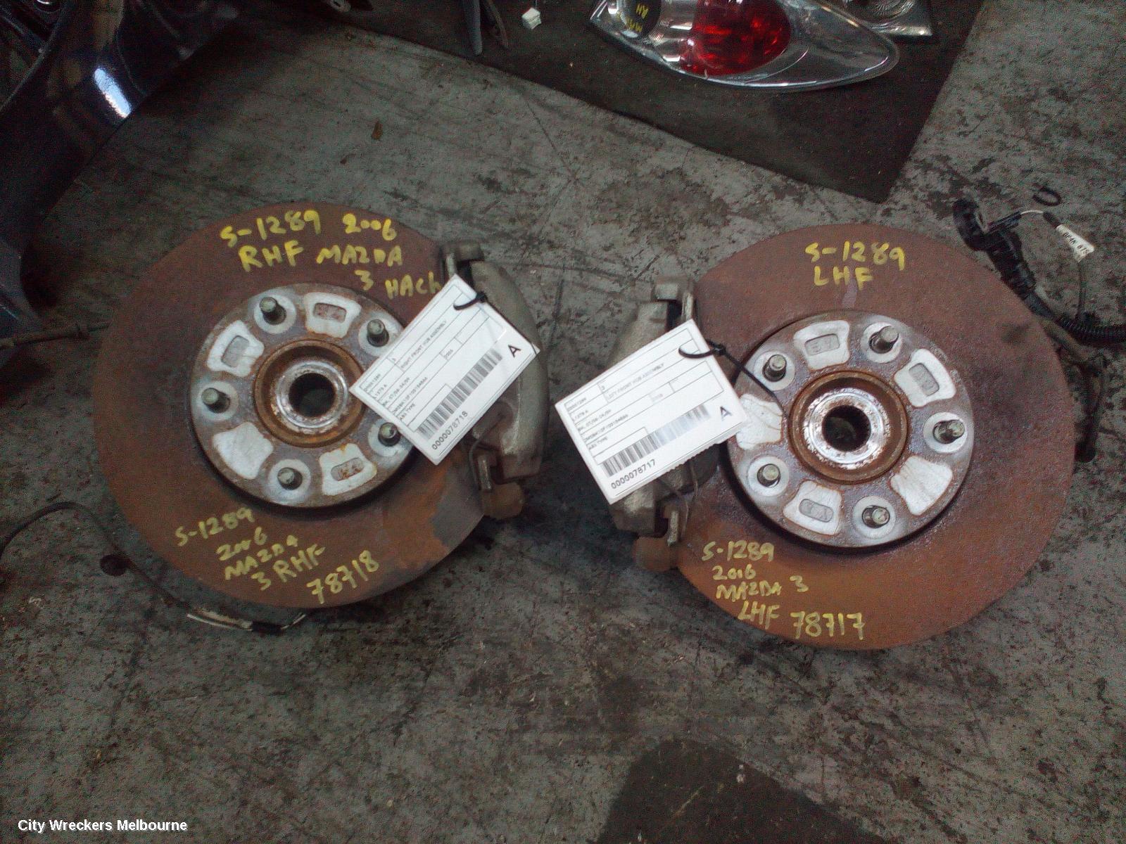 MAZDA 3 RIGHT FRONT HUB ASSEMBLY, BK, 07/2006 - 04/2009
