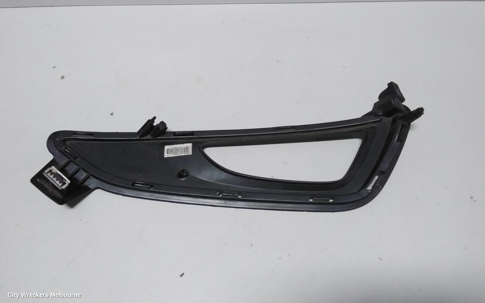 HYUNDAI TUCSON LEFT INDICATOR/FOG/SIDE, BUMPER FOGLAMP, TL, KOREAN BUILT (VIN KMHJ), 07/2015 - 06/2018