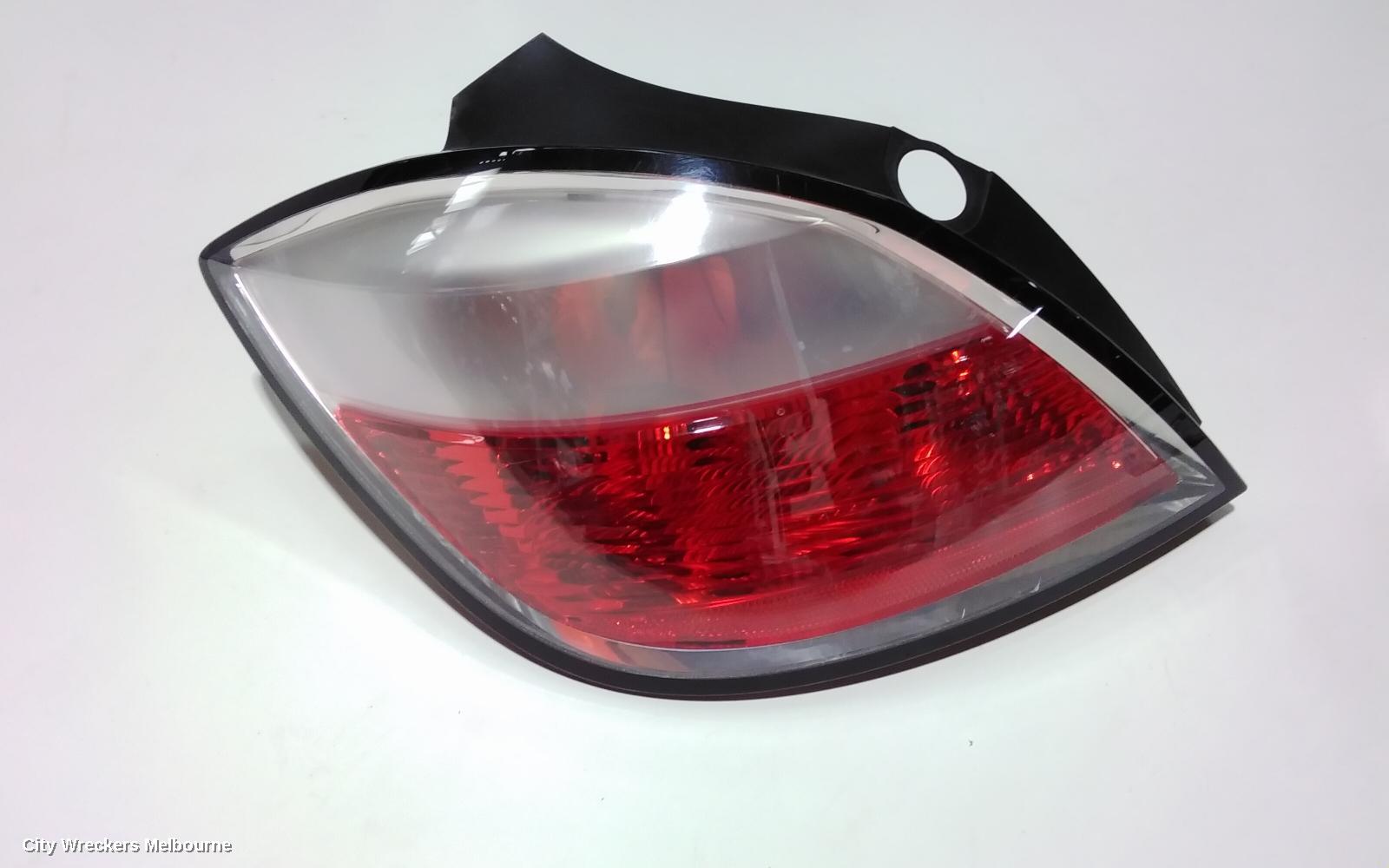 HOLDEN ASTRA LEFT TAILLIGHT, AH, 5DR HATCH, FROSTED INDICATOR TYPE, 10/2004 - 08/2009