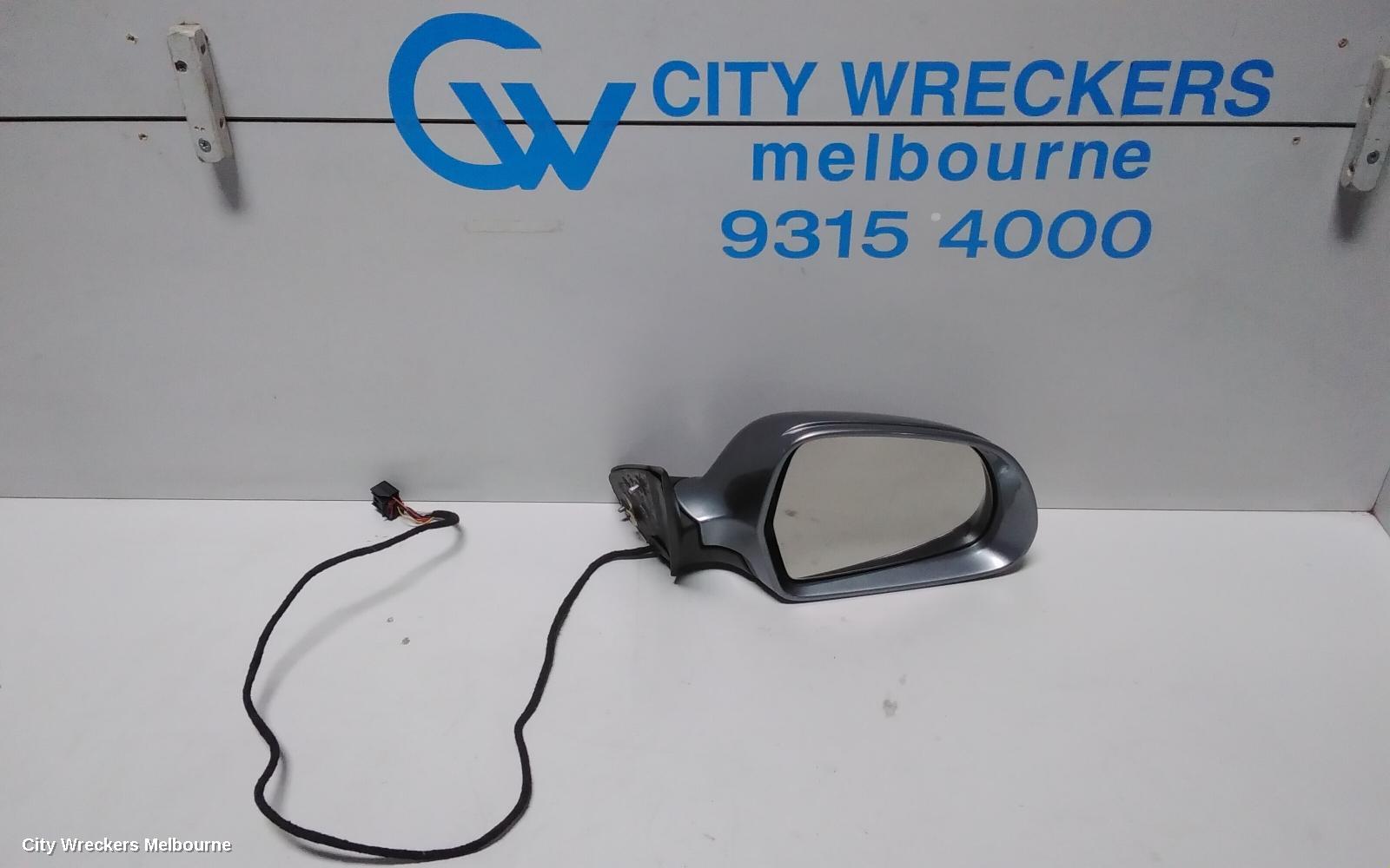 SKODA OCTAVIA RIGHT DOOR MIRROR, 1Z, ELEGANCE/SCOUT, MANUAL FOLD, W/ SURROUND LIGHT TYPE (6XD), 02/2009 - 10/2013