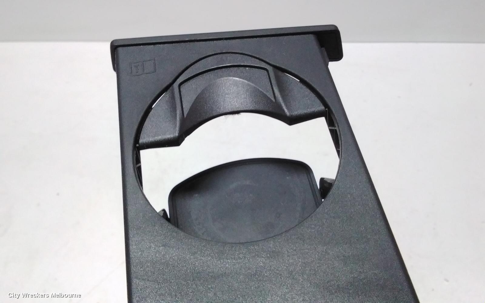 BMW 3 SERIES, E90, 03/2005 - 12/2013, CUPHOLDER LEFT (PASSENGER) - TESTED WORKS: 78865