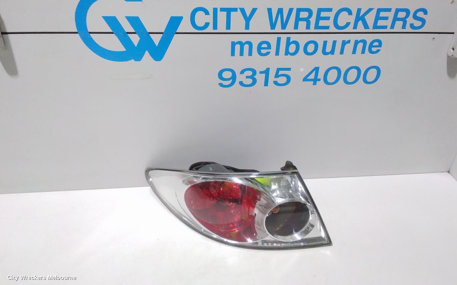 MAZDA 6 LEFT TAILLIGHT, GG/GY, SEDAN/HATCH, LENS# 220-61971, 09/2002 - 08/2005