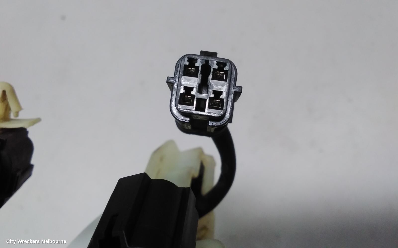 HYUNDAI VELOSTER DOOR HANDLE, OUTER, RH FRONT, SENSOR TYPE, FS, 02/2012 - 02/2018