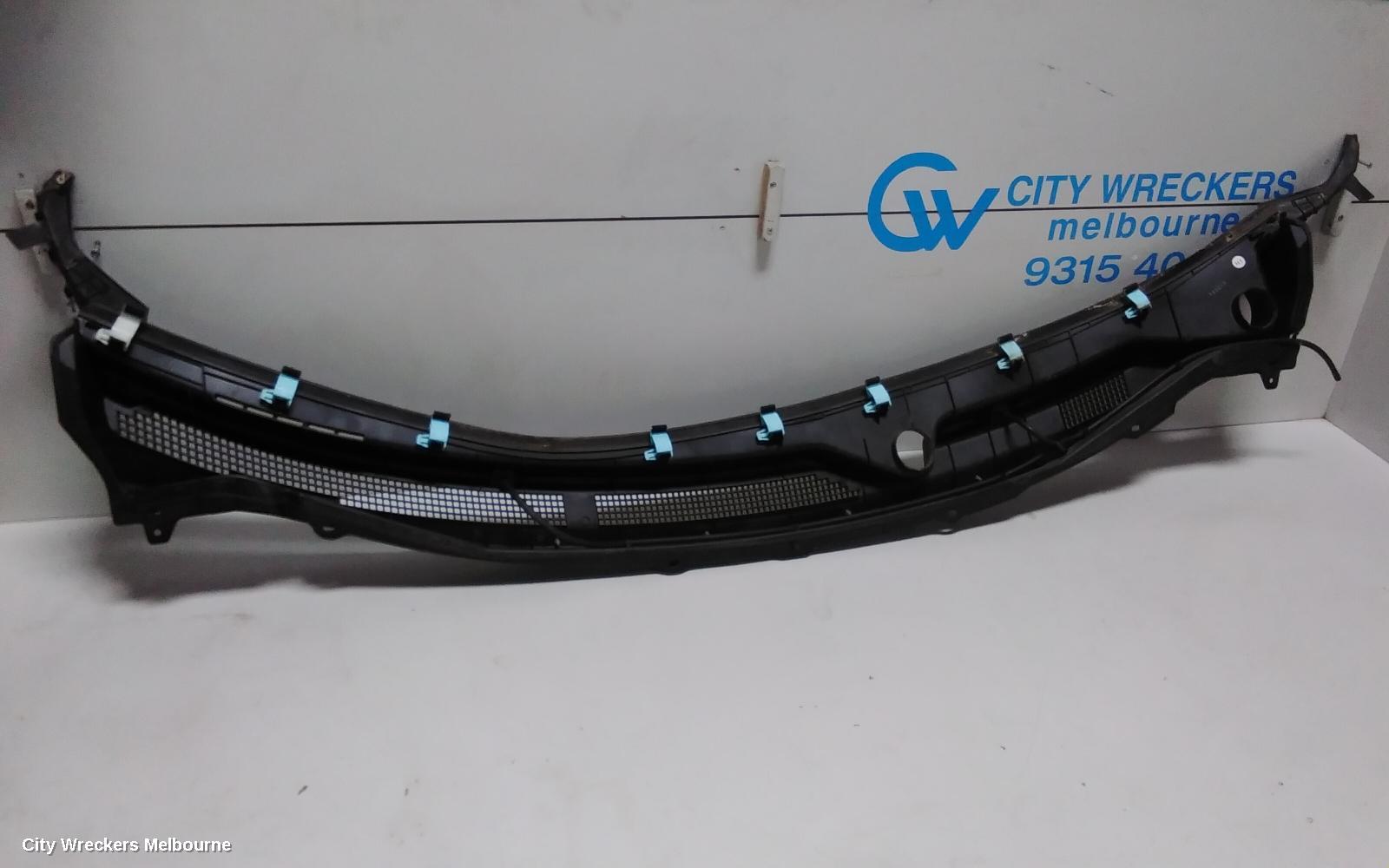 RENAULT KALEOS PLENUM CHAMBER, H45 11/2011 - 08/2013