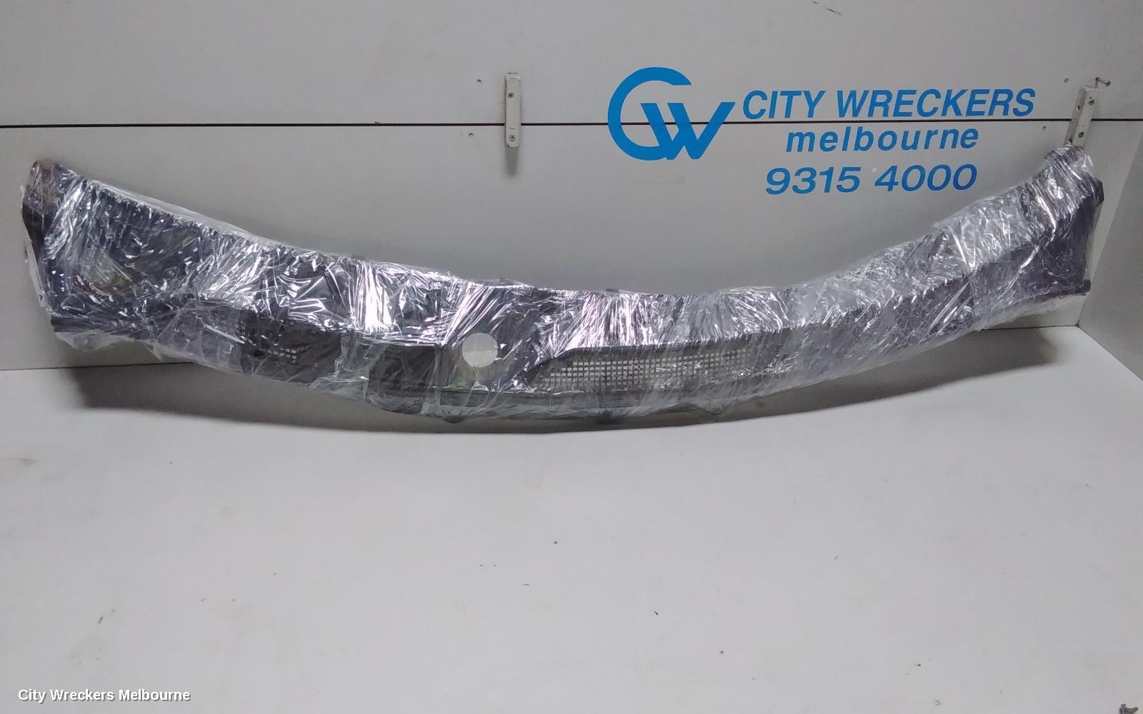 RENAULT KALEOS PLENUM CHAMBER, H45 11/2011 - 08/2013