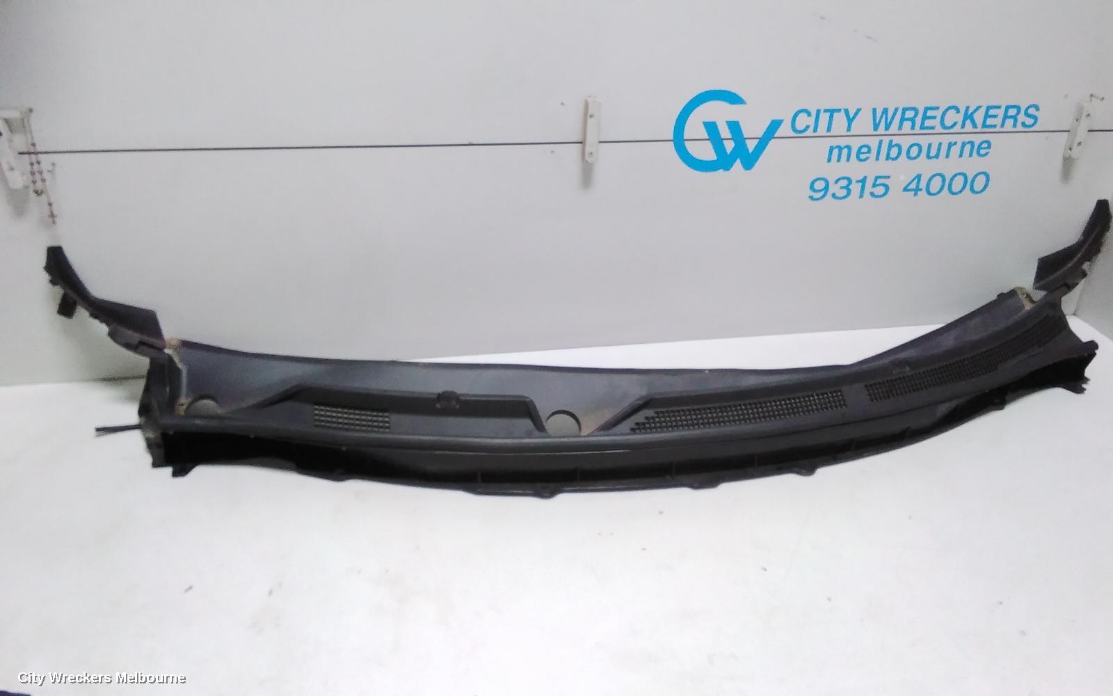 RENAULT KALEOS PLENUM CHAMBER, H45 11/2011 - 08/2013