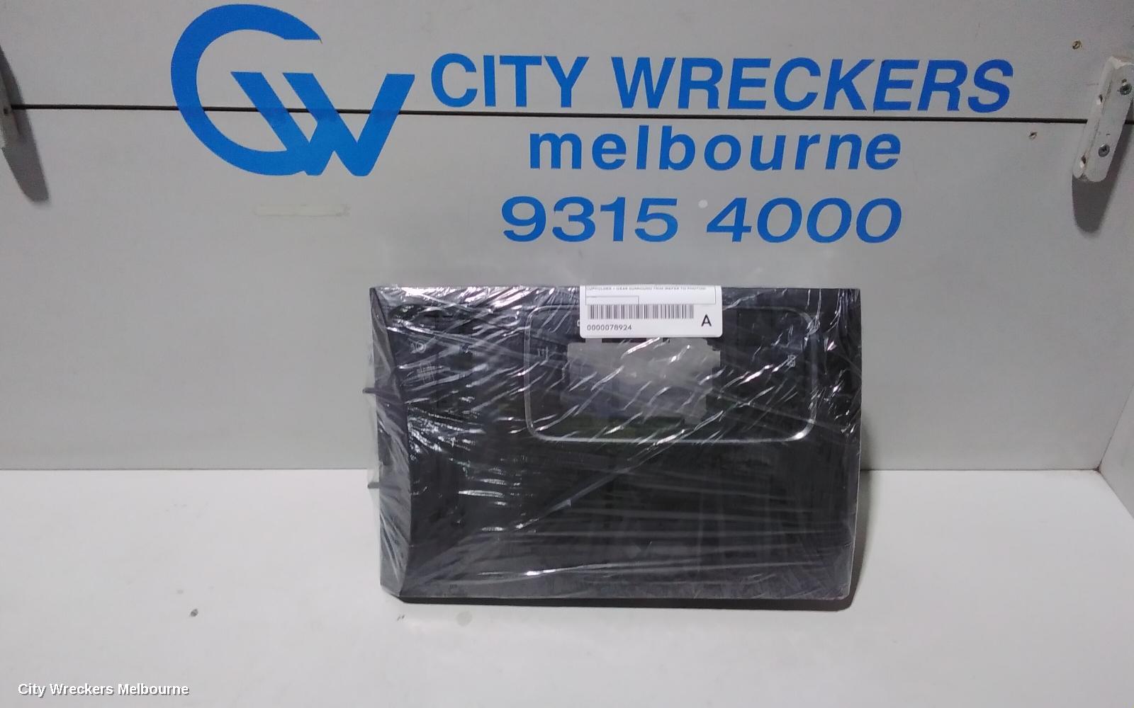 KIA CARNIVAL/GRAND CARNIVAL, YP, 01/2015 - 10/2020, CUPHOLDER + GEAR SURROUND TRIM (REFER TO PHOTOS): 78924
