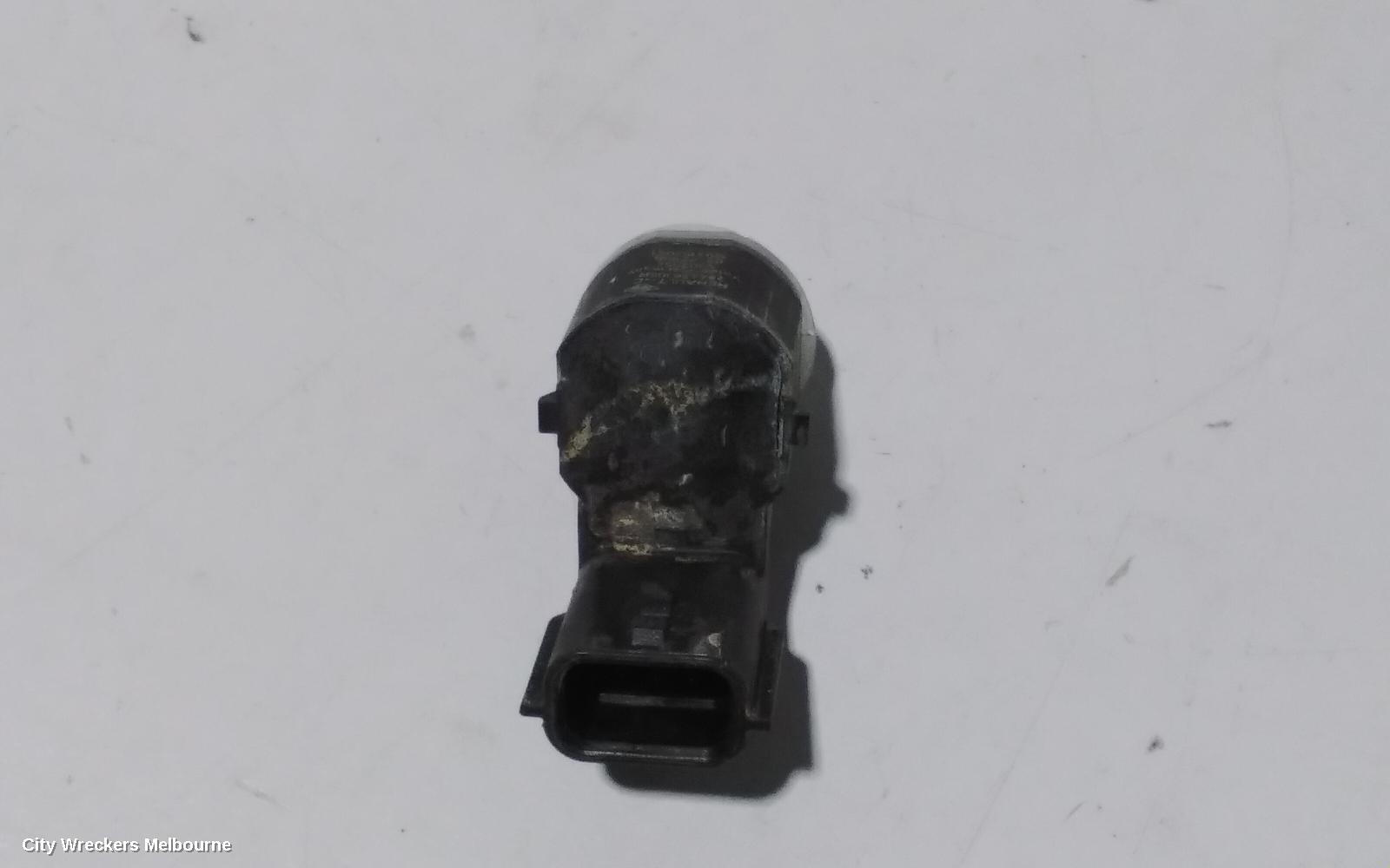 RENAULT MEGANE, X32/X95, 09/2010 - 05/2016, LHF PARKING SENSOR ON THE LHF FOGCOVER: 78998